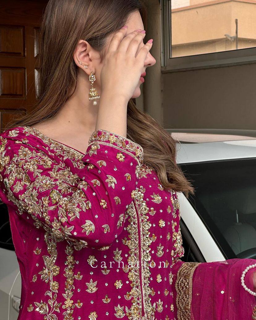 पार्टी वियर लुक डिज़ाइनर टॉप और बॉटम दुपट्टे के साथ