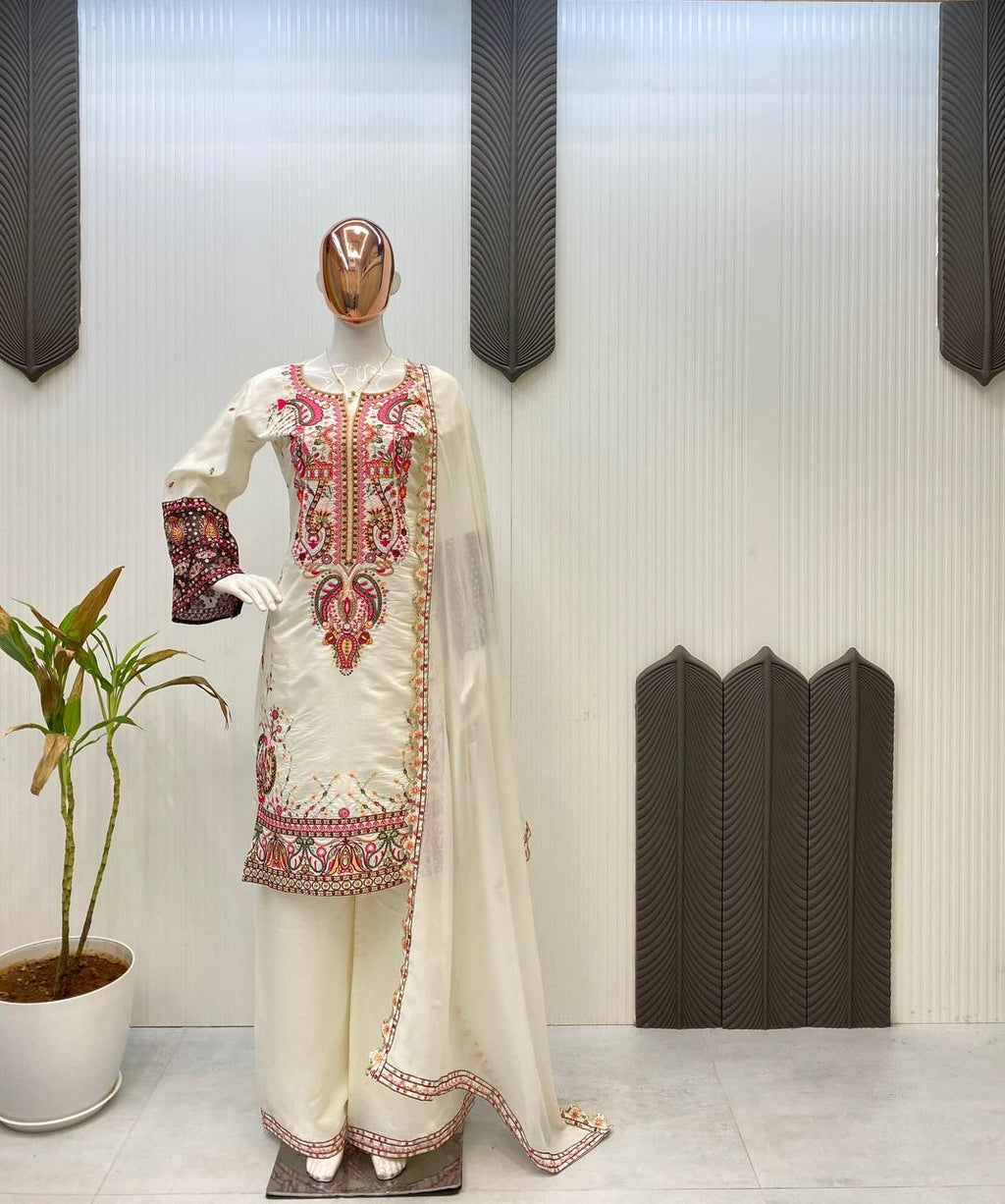 डिज़ाइनर पार्टी वियर लुक टॉप और बॉटम के साथ फैंसी दुपट्टा