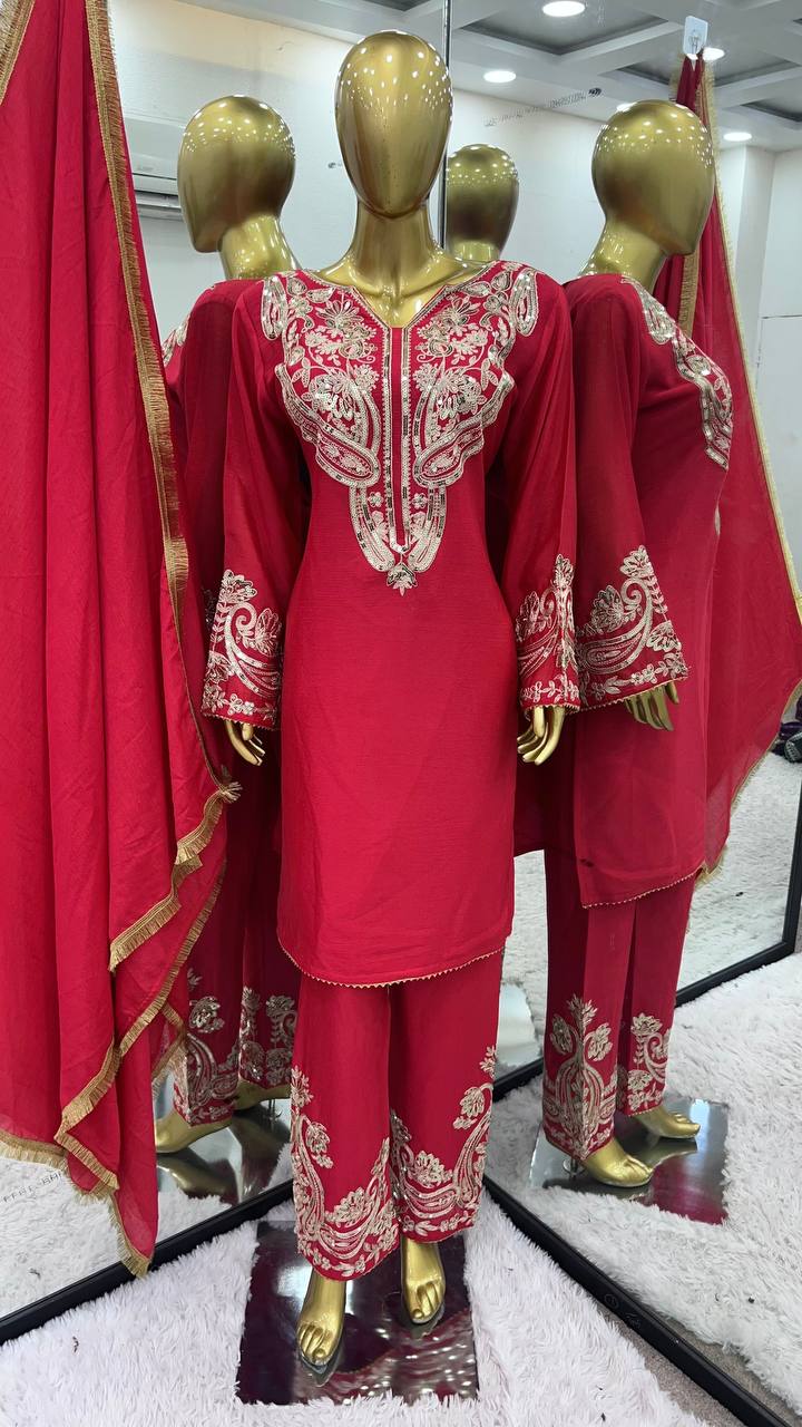 कढ़ाई अनुक्रम कार्य के साथ डिजाइनर टॉप-बॉटम और दुपट्टा