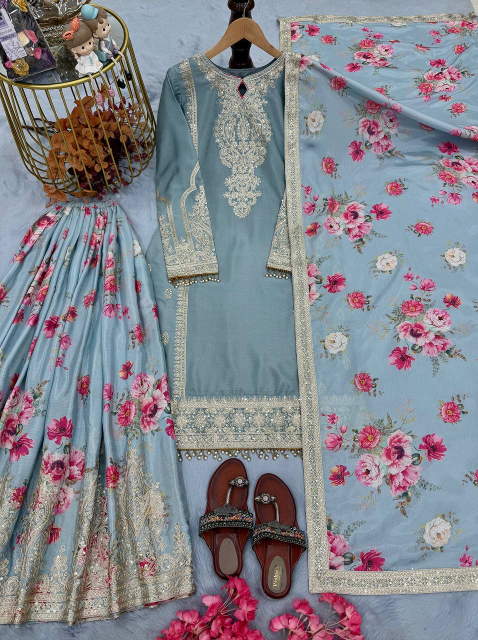 डिज़ाइनर पार्टी वियर लुक पुर चिनॉन सिल्क टॉप प्लाज़ो और दुपट्टा