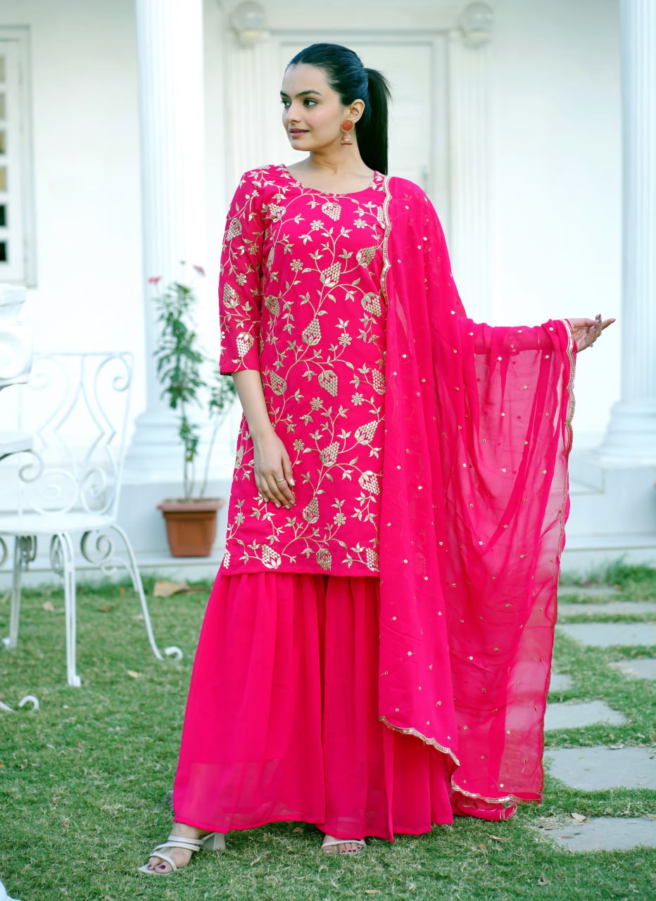 सीक्वेंस एम्ब्रॉयडरी वर्क वाला डिज़ाइनर पार्टी वियर शरारा सूट