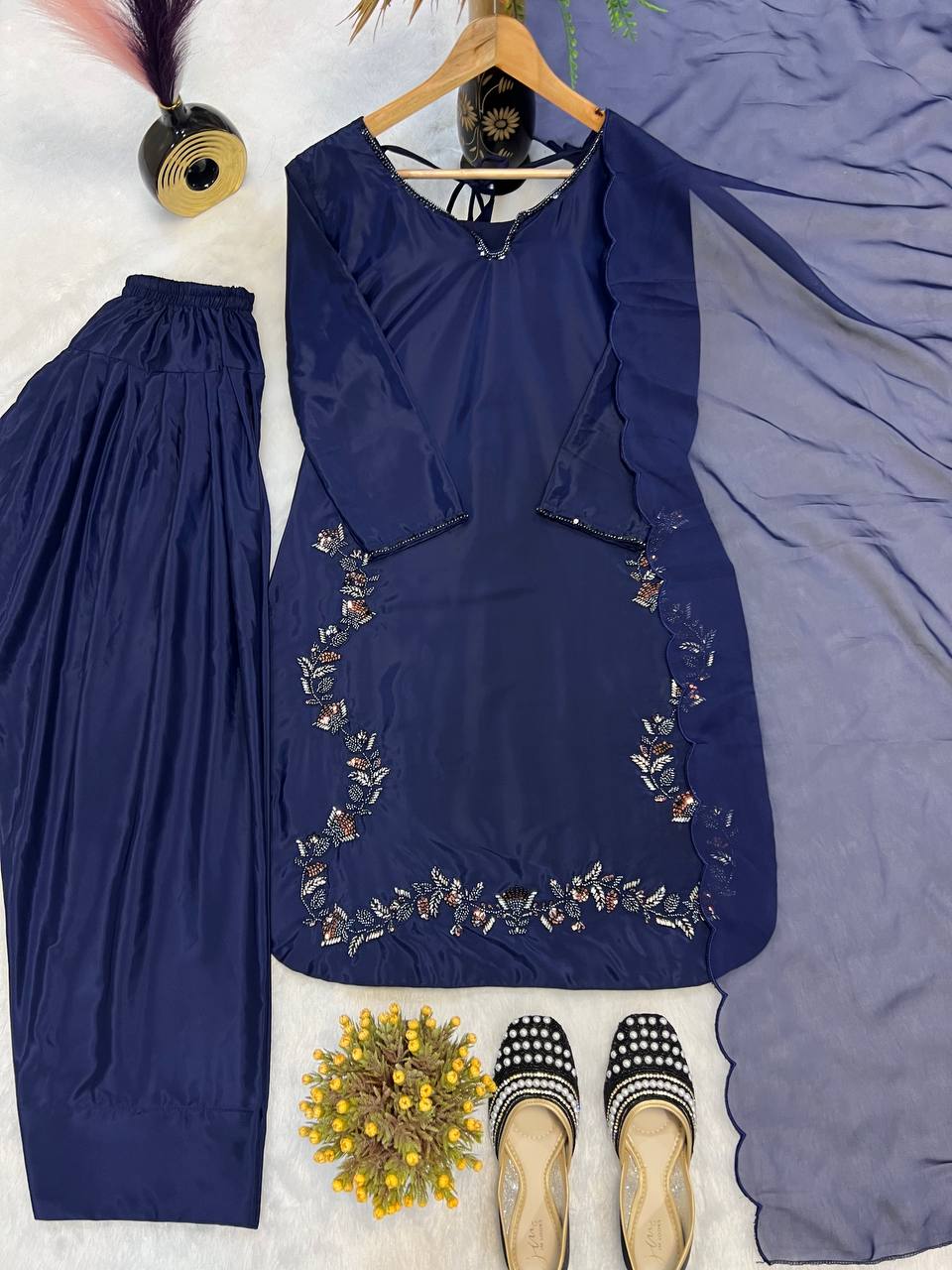 डिज़ाइनर पार्टी वियर लुक टॉप विद बॉटम और दुपट्टा