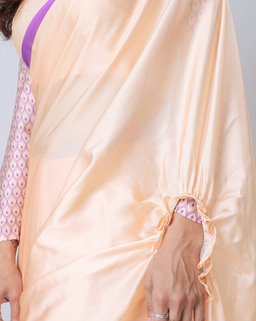 ट्रेंडिंग फ्री हैंड रेडी टू वियर साड़ी