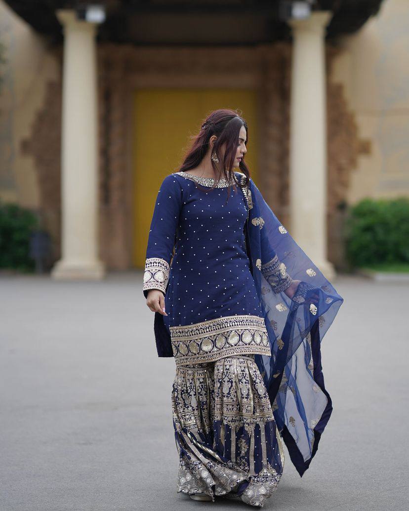 पार्टी वियर लुक डिज़ाइनर टॉप और बॉटम दुपट्टे के साथ