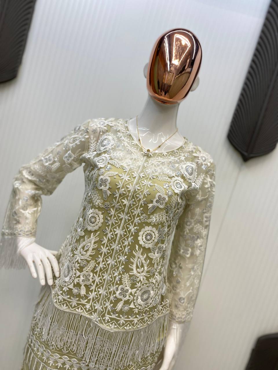 डिज़ाइनर पार्टी वियर टॉप-प्लाज़ो और खूबसूरत कोटी