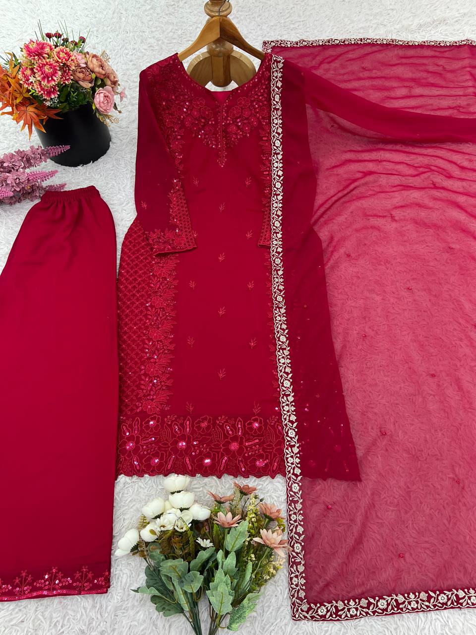 डिज़ाइनर पार्टी वियर लुक टॉप-प्लाज़ो और दुपट्टा हैवी एम्ब्रॉयडरी वर्क के साथ