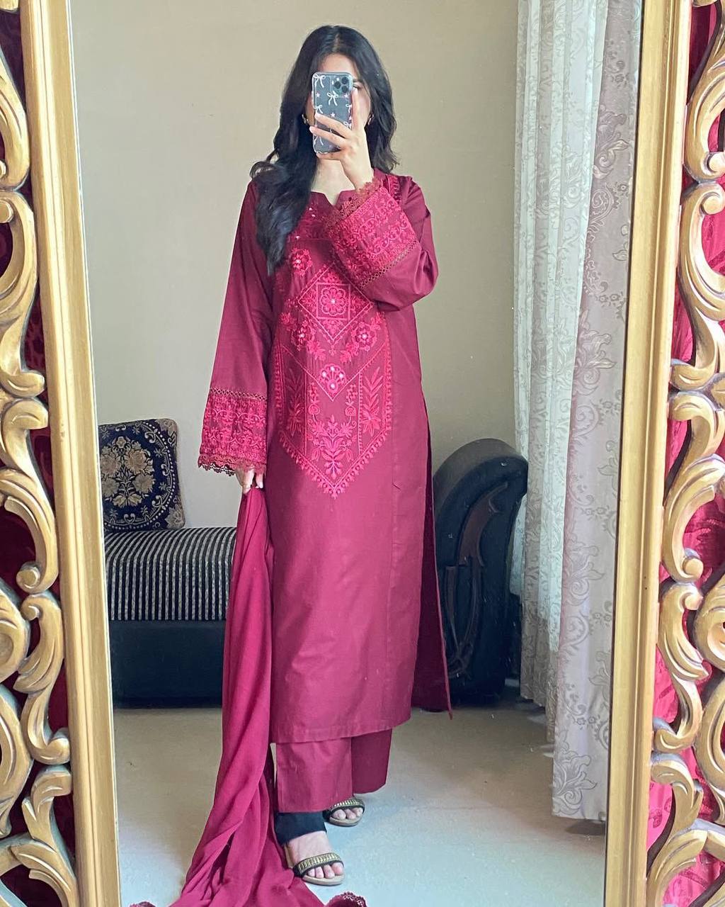 पार्टी वियर डिज़ाइनर टॉप-बॉटम और खूबसूरत दुपट्टा