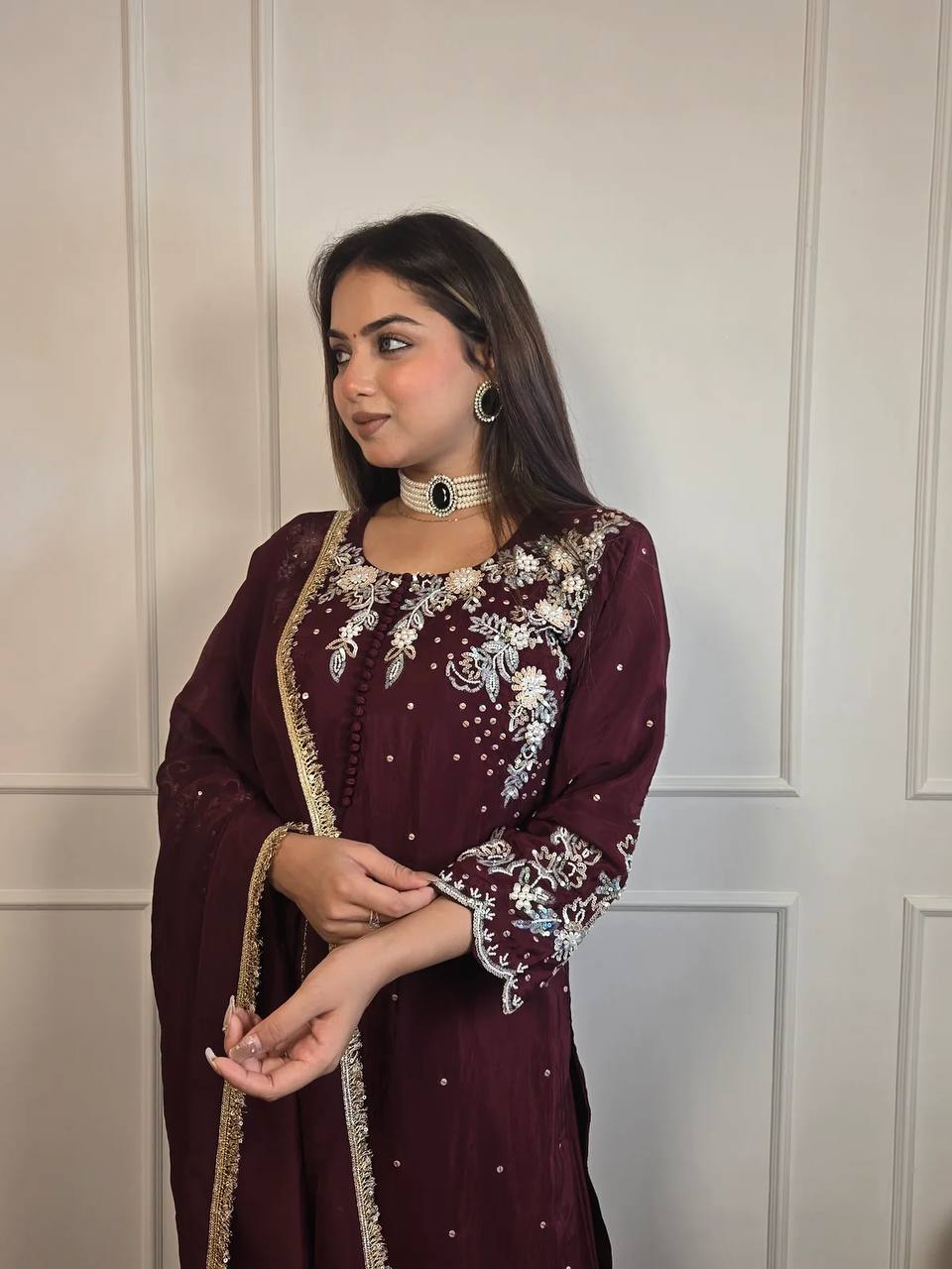 पार्टी वियर लुक खूबसूरत टॉप-बॉटम और दुपट्टा