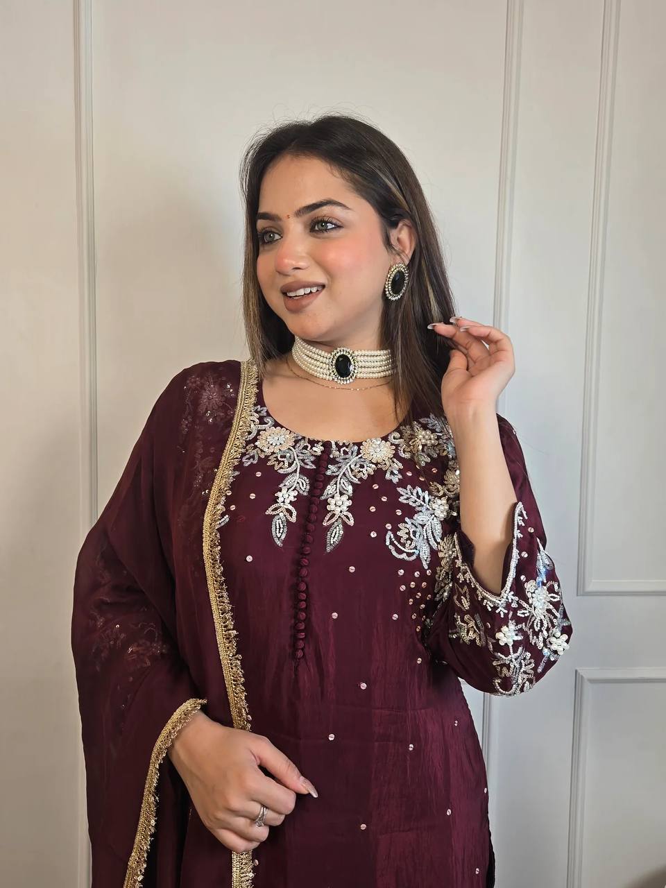 पार्टी वियर लुक खूबसूरत टॉप-बॉटम और दुपट्टा