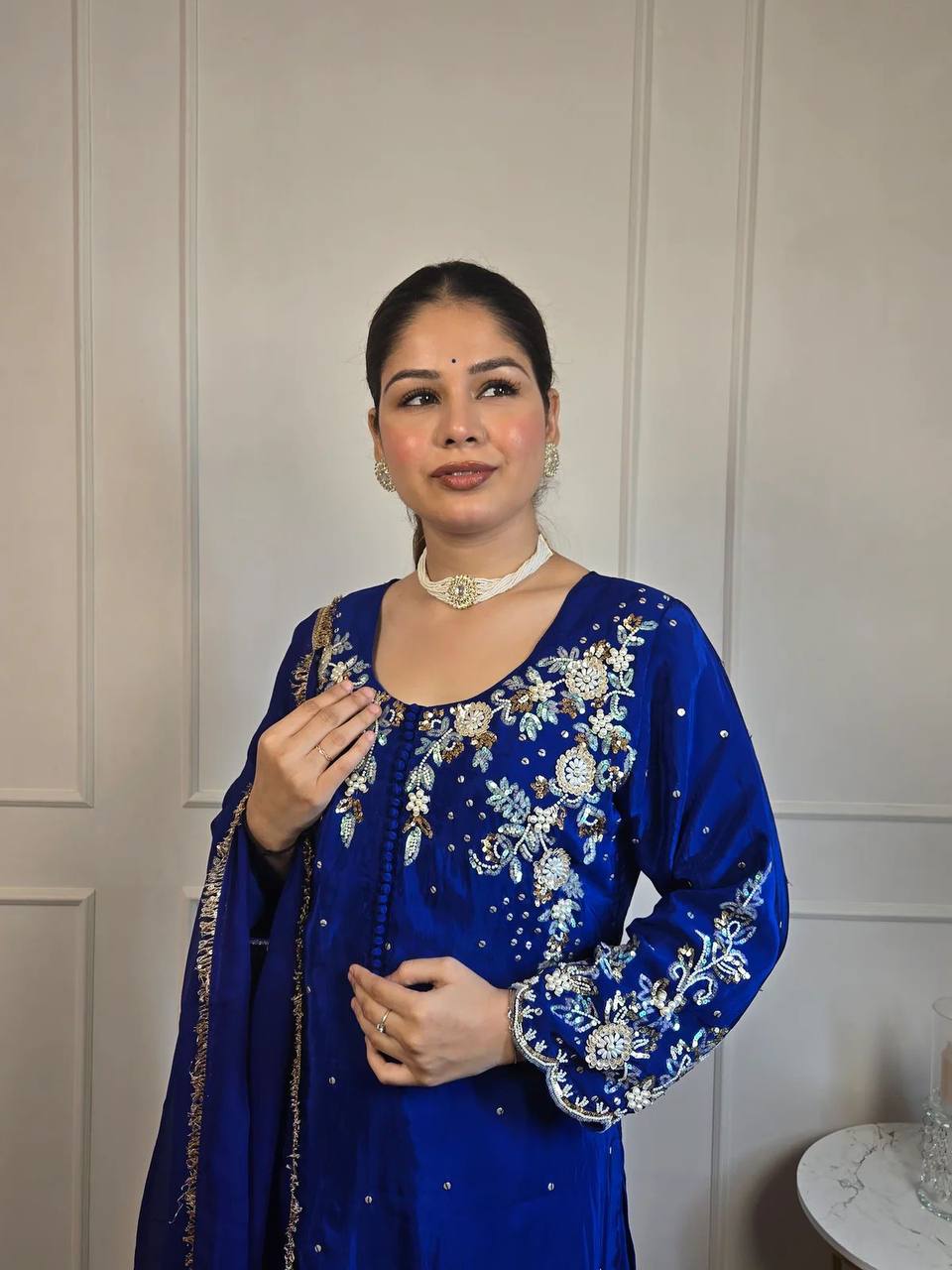 पार्टी वियर लुक खूबसूरत टॉप-बॉटम और दुपट्टा