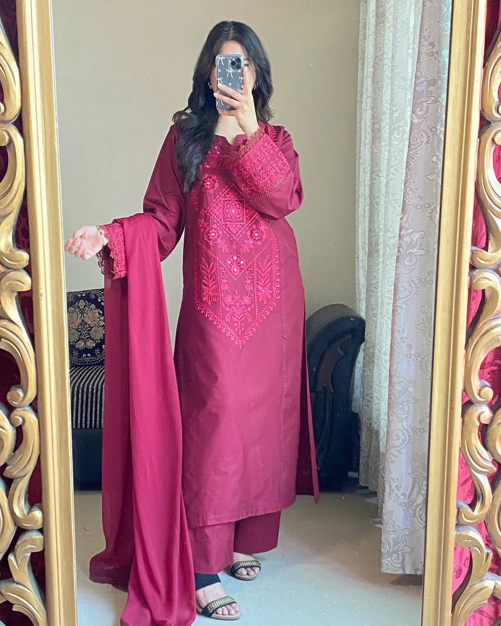 पार्टी वियर डिज़ाइनर टॉप-बॉटम और खूबसूरत दुपट्टा