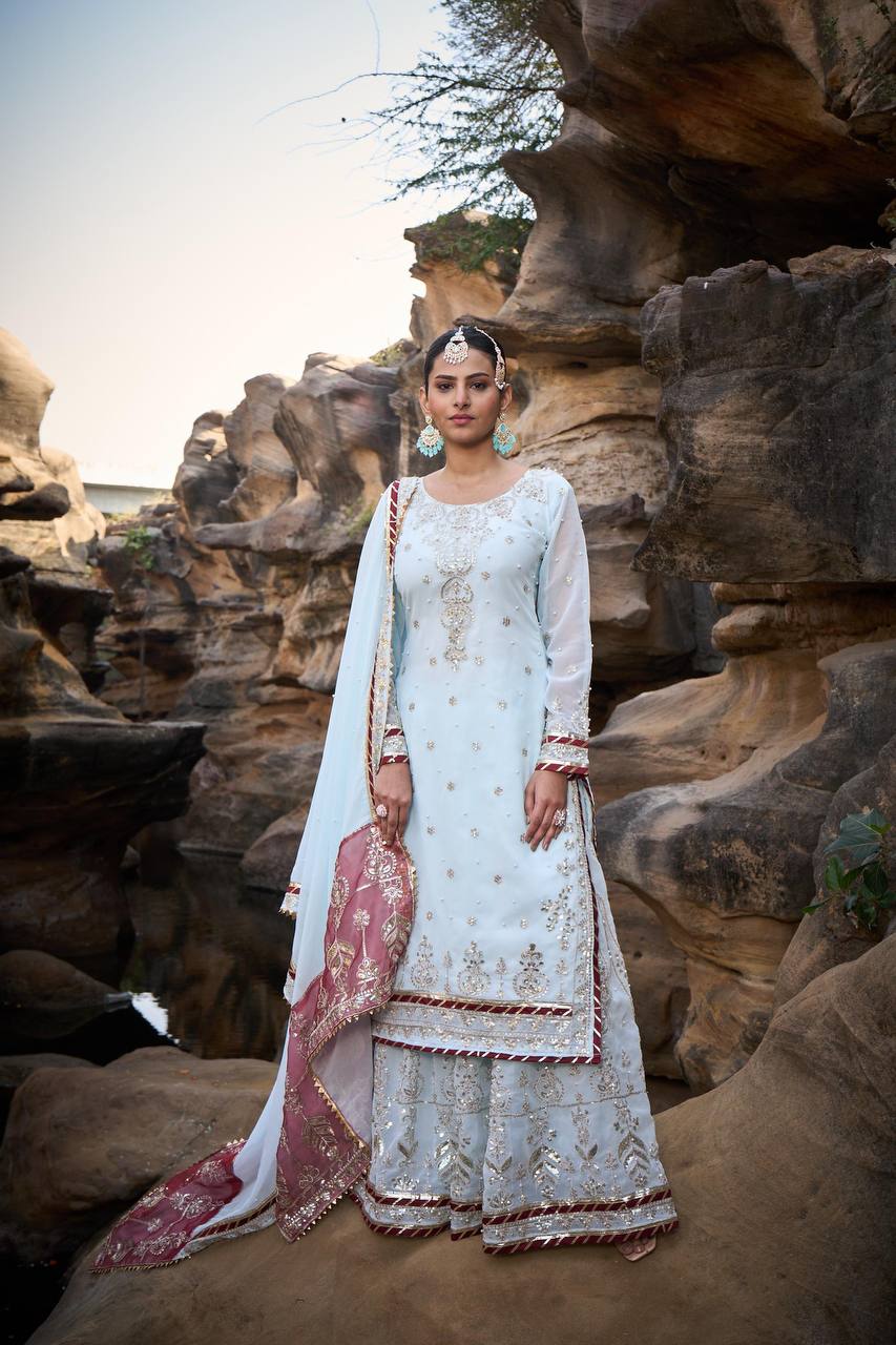 पार्टी वियर लुक डिज़ाइनर टॉप और बॉटम दुपट्टे के साथ