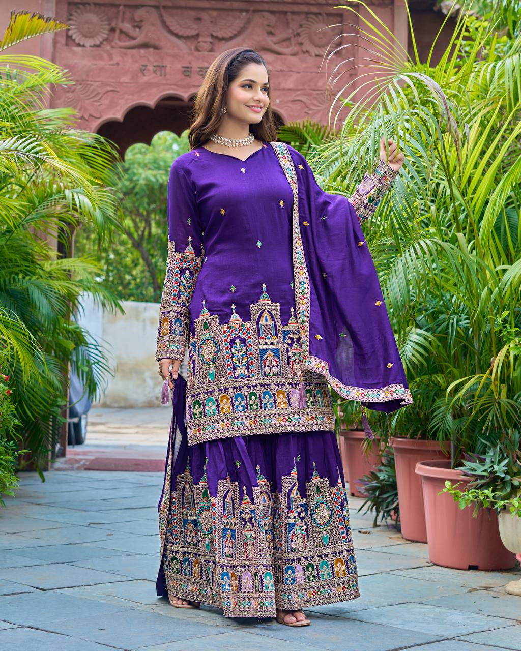 कढ़ाई कोडिंग डोरी-सीक्वेंस वर्क के साथ फैंसी टॉप-बॉटम और दुपट्टा