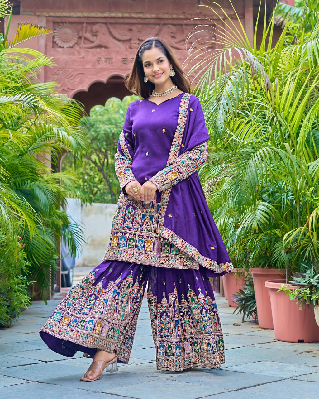 कढ़ाई कोडिंग डोरी-सीक्वेंस वर्क के साथ फैंसी टॉप-बॉटम और दुपट्टा