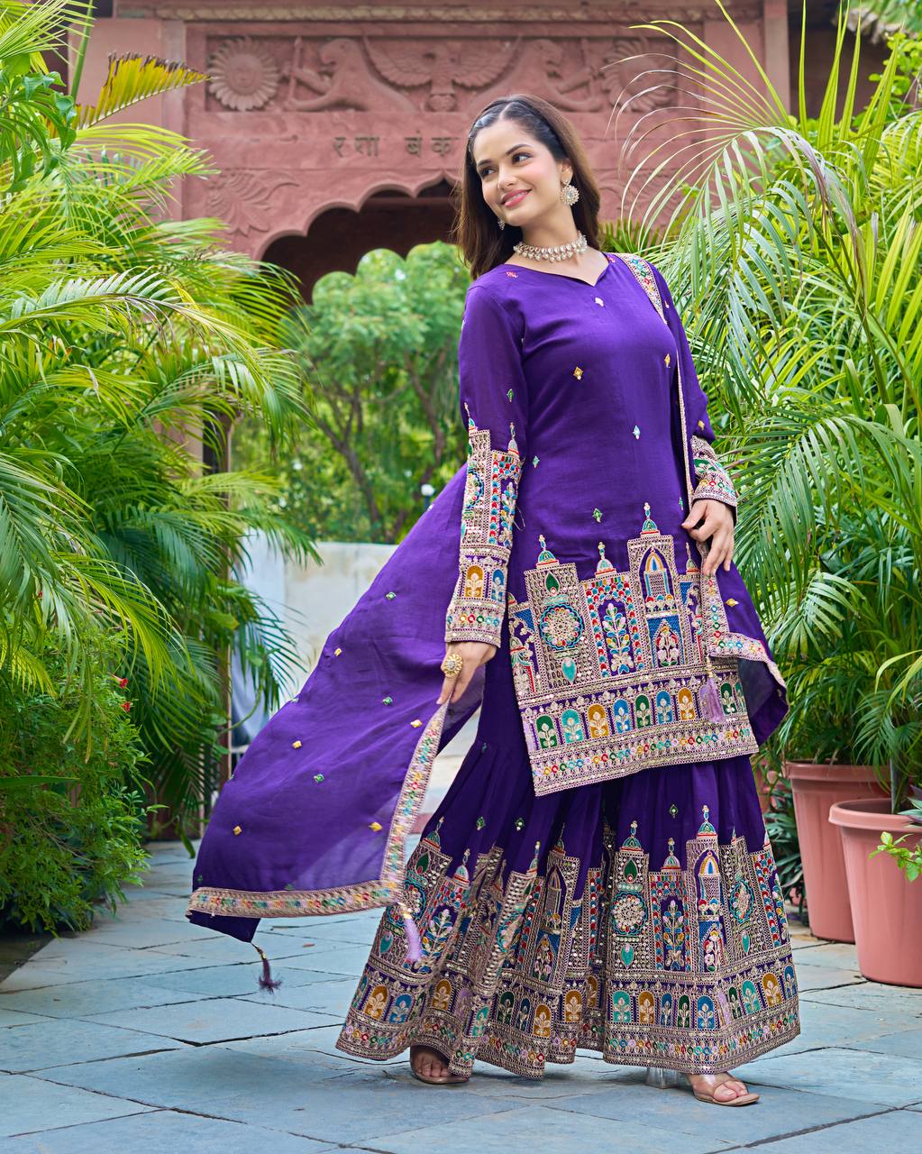 कढ़ाई कोडिंग डोरी-सीक्वेंस वर्क के साथ फैंसी टॉप-बॉटम और दुपट्टा