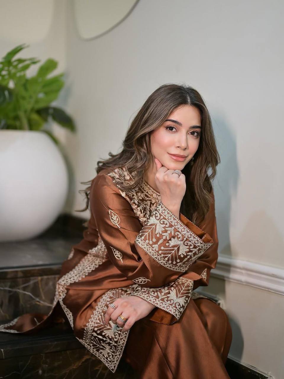 डिज़ाइनर पार्टी वियर लुक टॉप और बॉटम दुपट्टे के साथ