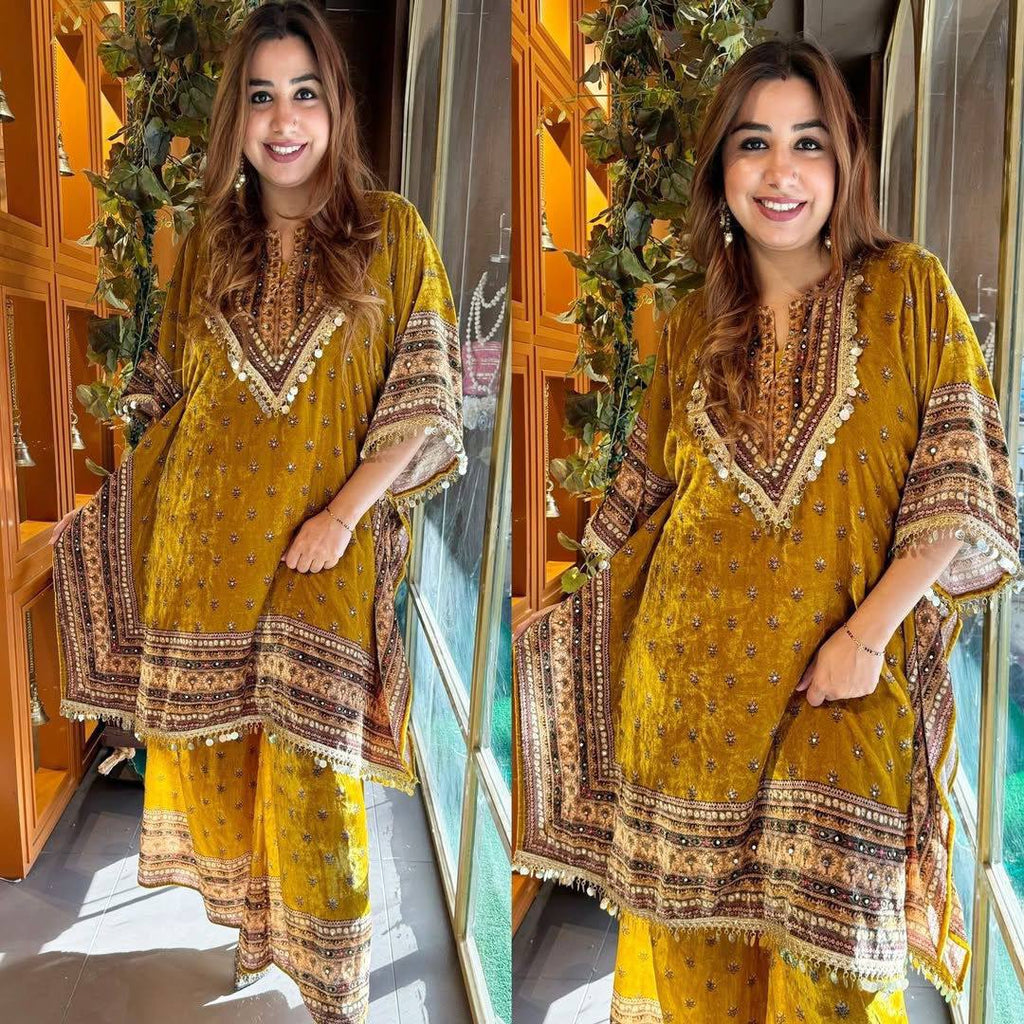 डिजिटल प्रिंट और लेस बॉर्डर के साथ पार्टी वियर सुंदर टॉप और बॉटम