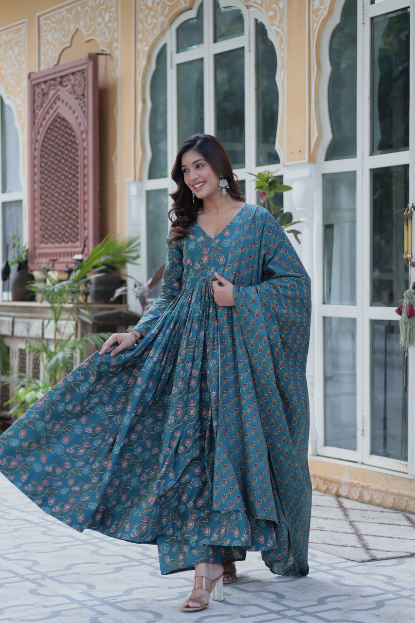 Party Wear Look Beautiful Gown And Pent With Dupatta