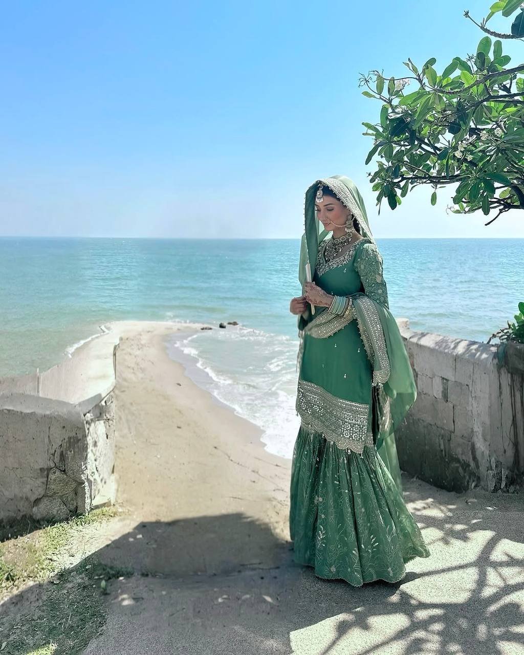 डिज़ाइनर पार्टी वियर लुक टॉप-प्लाज़ो और दुपट्टा हैवी एम्ब्रॉयडरी वर्क