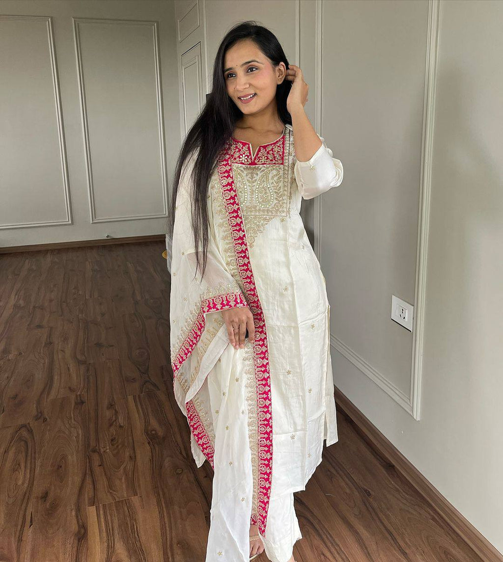 कढ़ाई अनुक्रम कार्य के साथ डिजाइनर टॉप-बॉटम और दुपट्टा