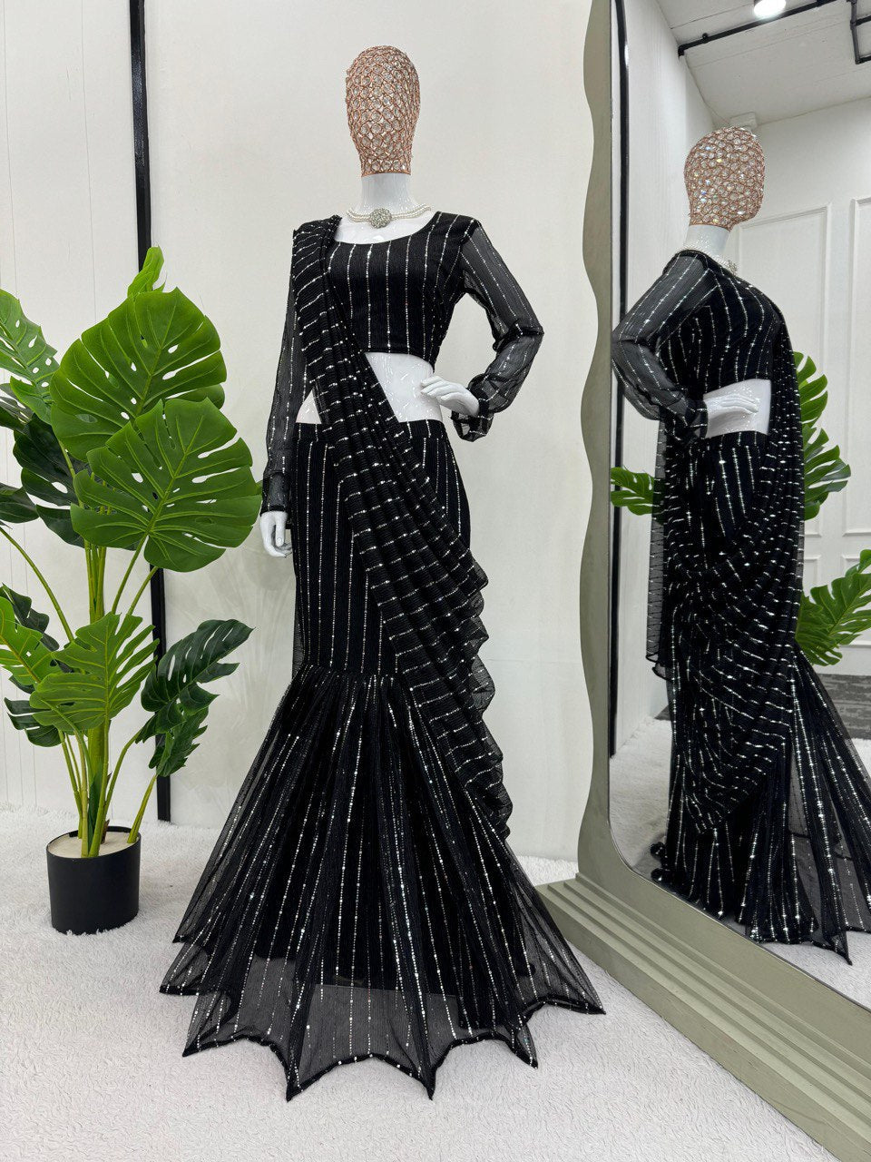 डिज़ाइनर पार्टी वियर लुक रेडी टू वियर लहंगा साड़ी