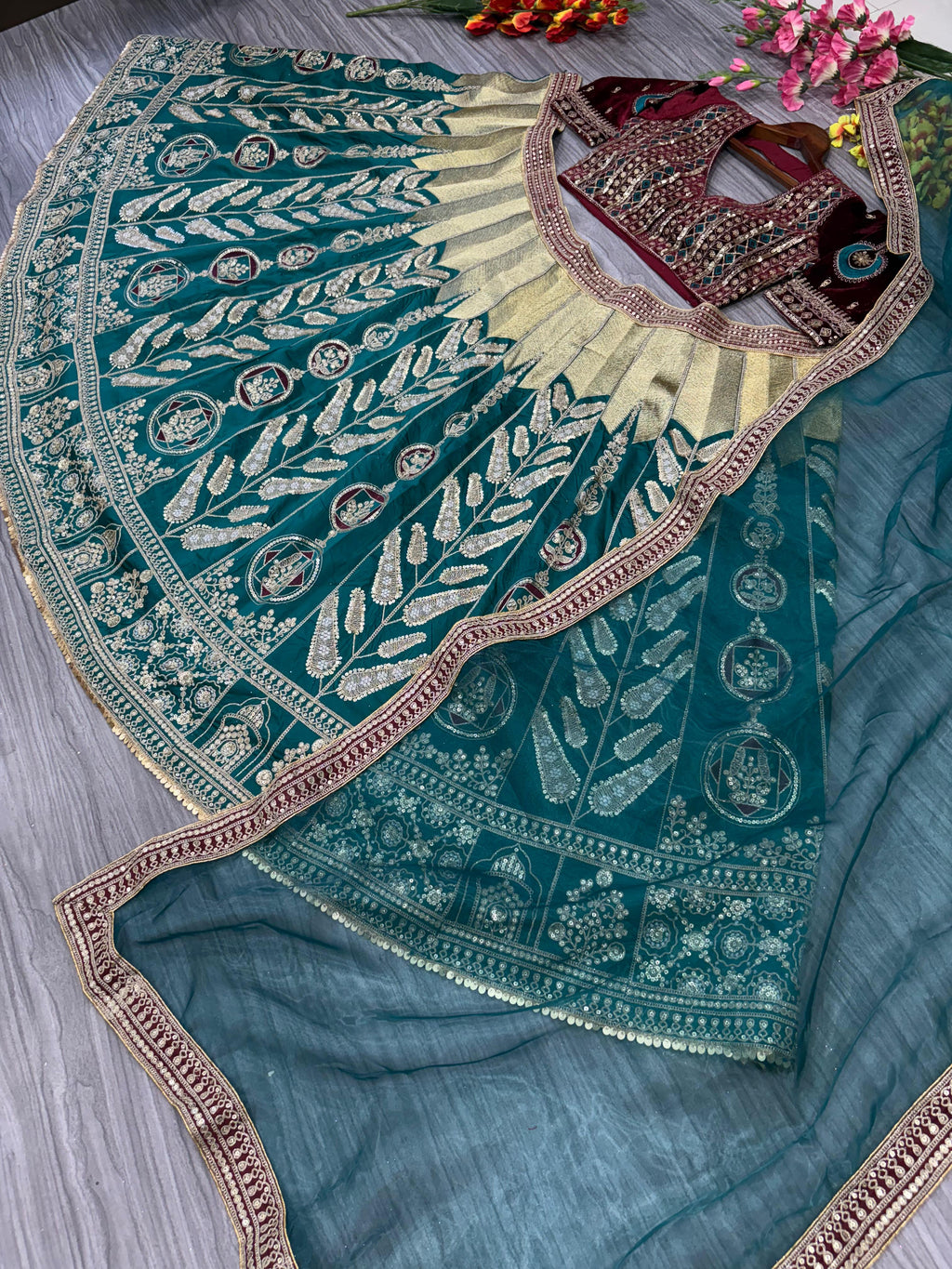 Designer Party Wear Lehenga Choli With Beautiful Thread Work