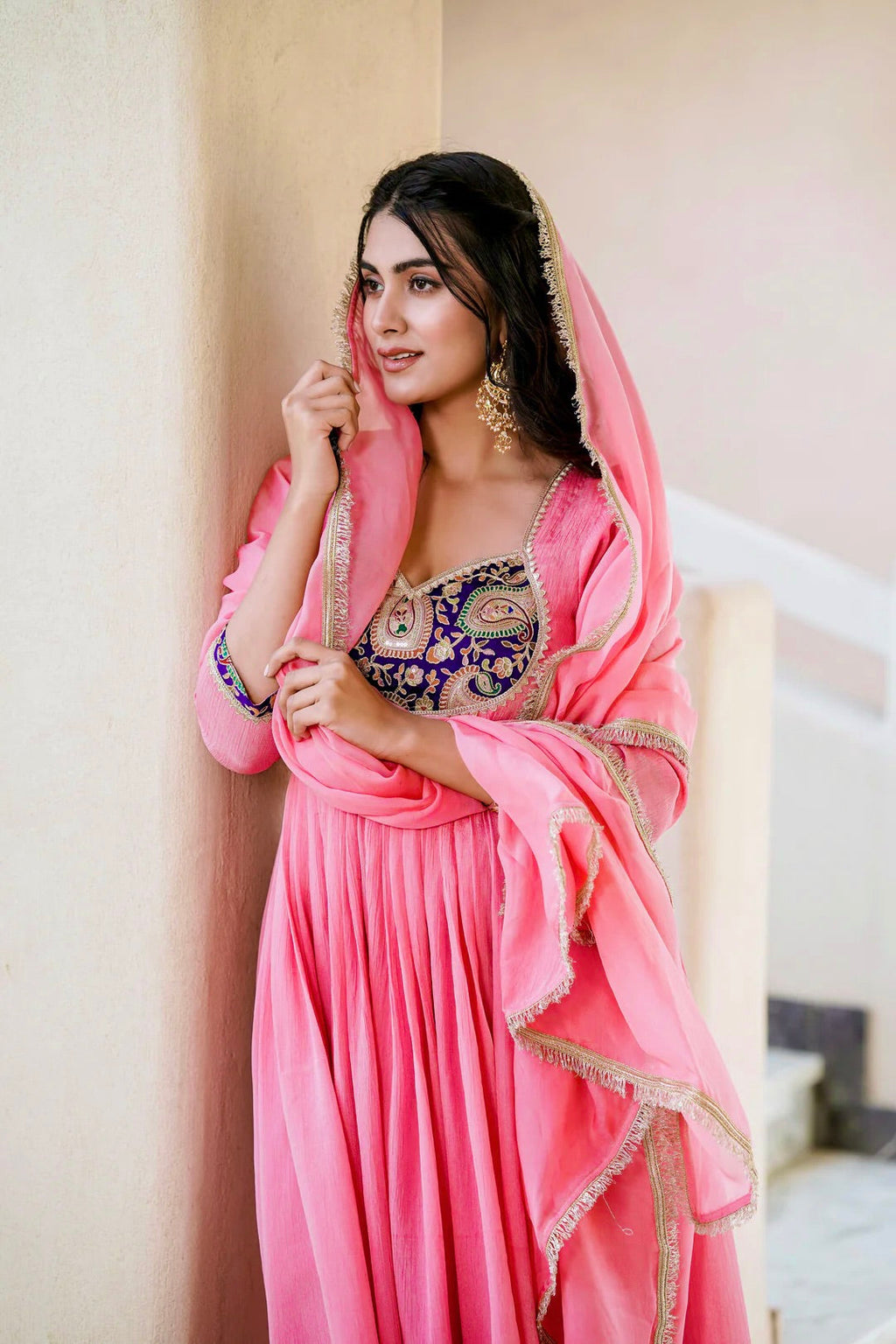 डिज़ाइनर पार्टी वियर लुक गाउन, बॉटम और दुपट्टा