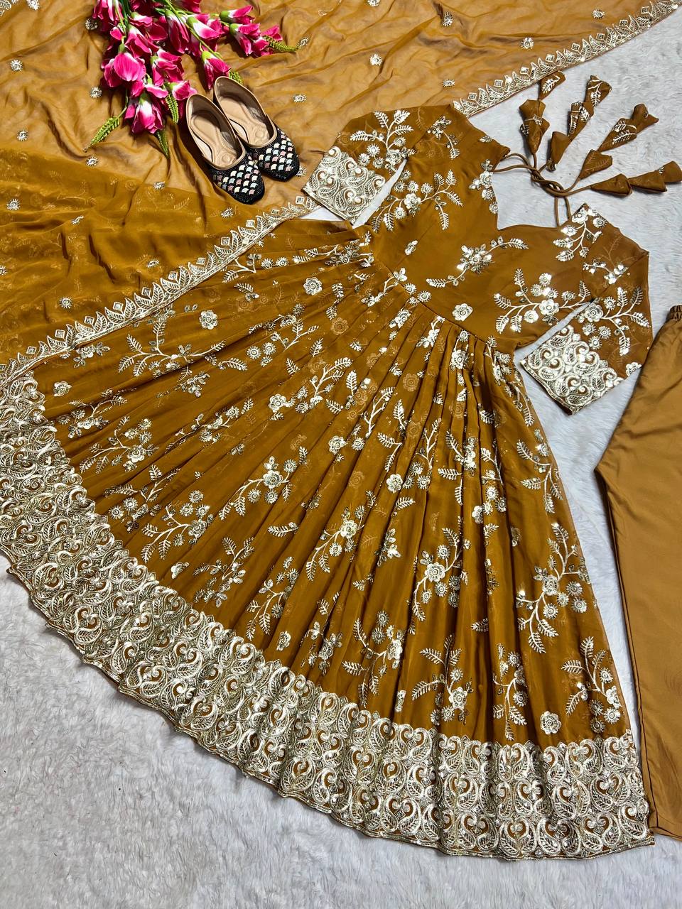 Designer Anarkali Suit Pent And Dupatta In New Fancy Style