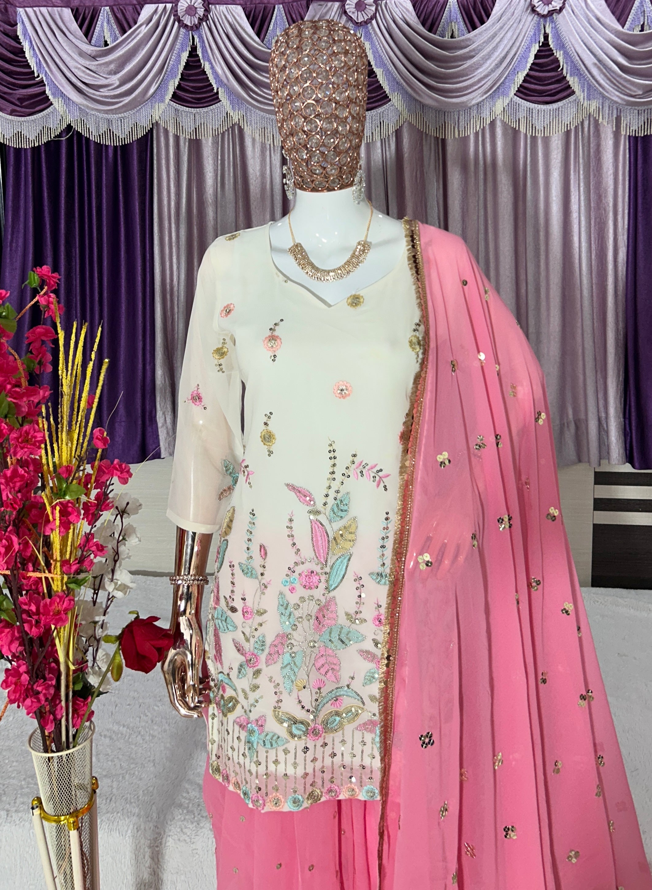 पार्टी वियर डिज़ाइनर टॉप-बॉटम और खूबसूरत दुपट्टा