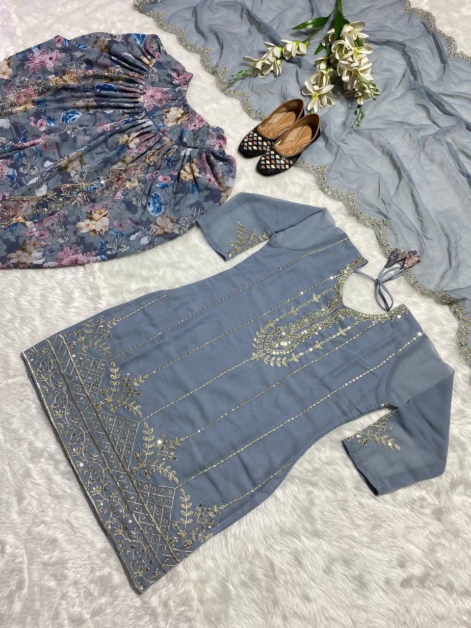 डिज़ाइनर पार्टी वियर लुक टॉप, धोती सलवार और दुपट्टा