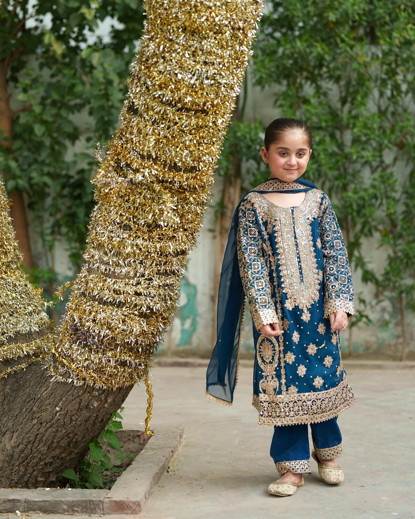 पार्टी वियर डिज़ाइनर माँ बेटी संयोजन डिज़ाइन