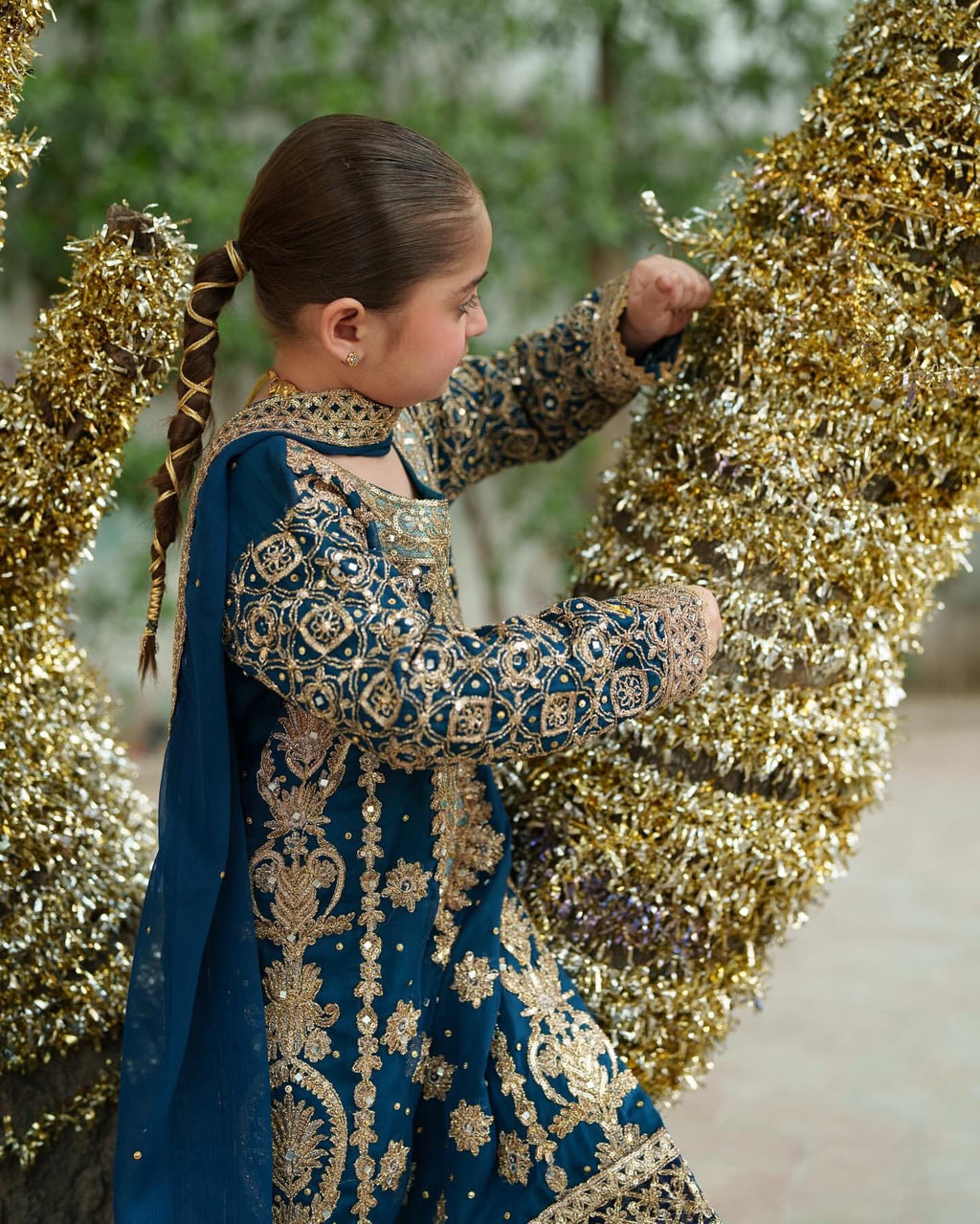 पार्टी वियर डिज़ाइनर माँ बेटी संयोजन डिज़ाइन