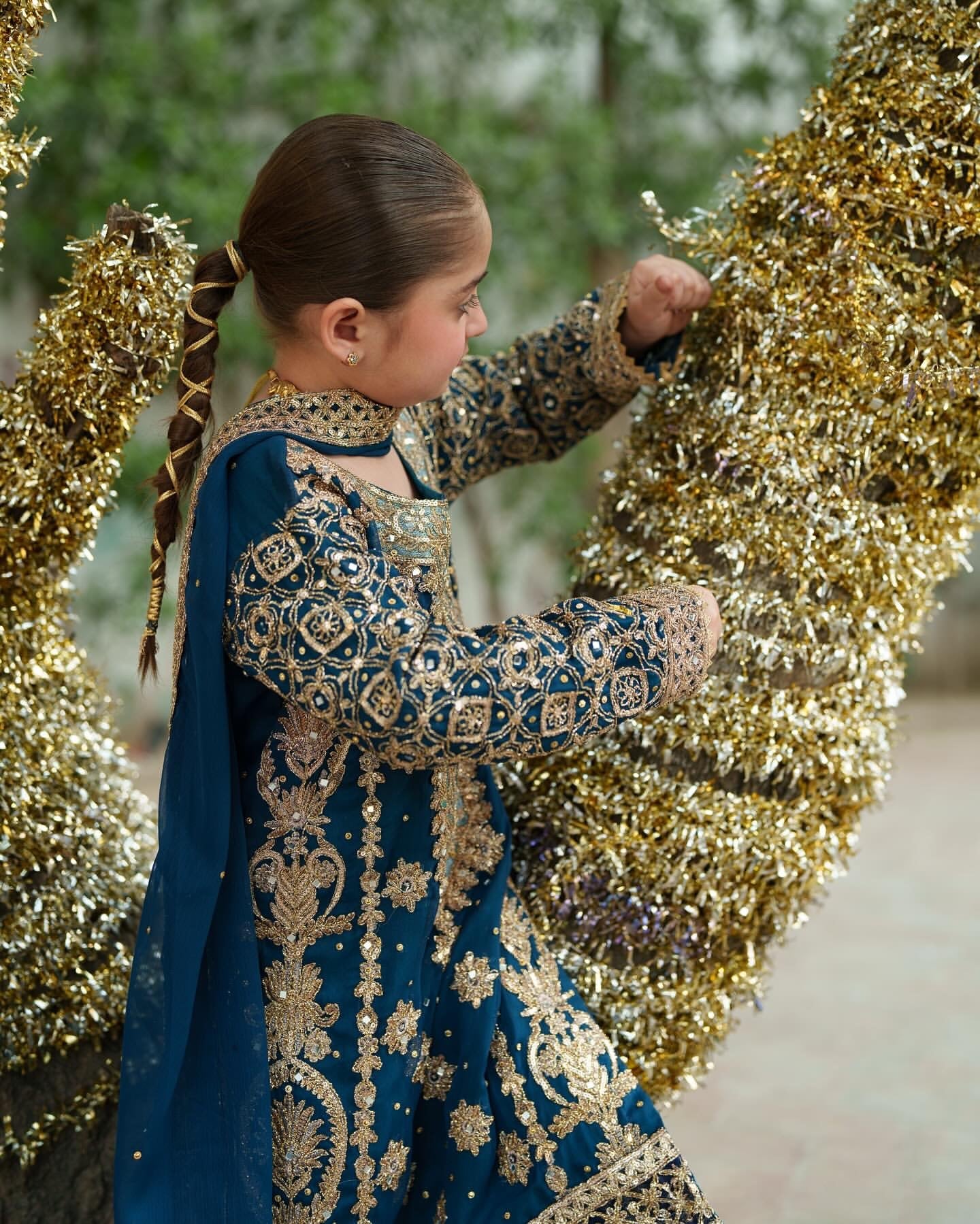 पार्टी वियर डिज़ाइनर माँ बेटी संयोजन डिज़ाइन