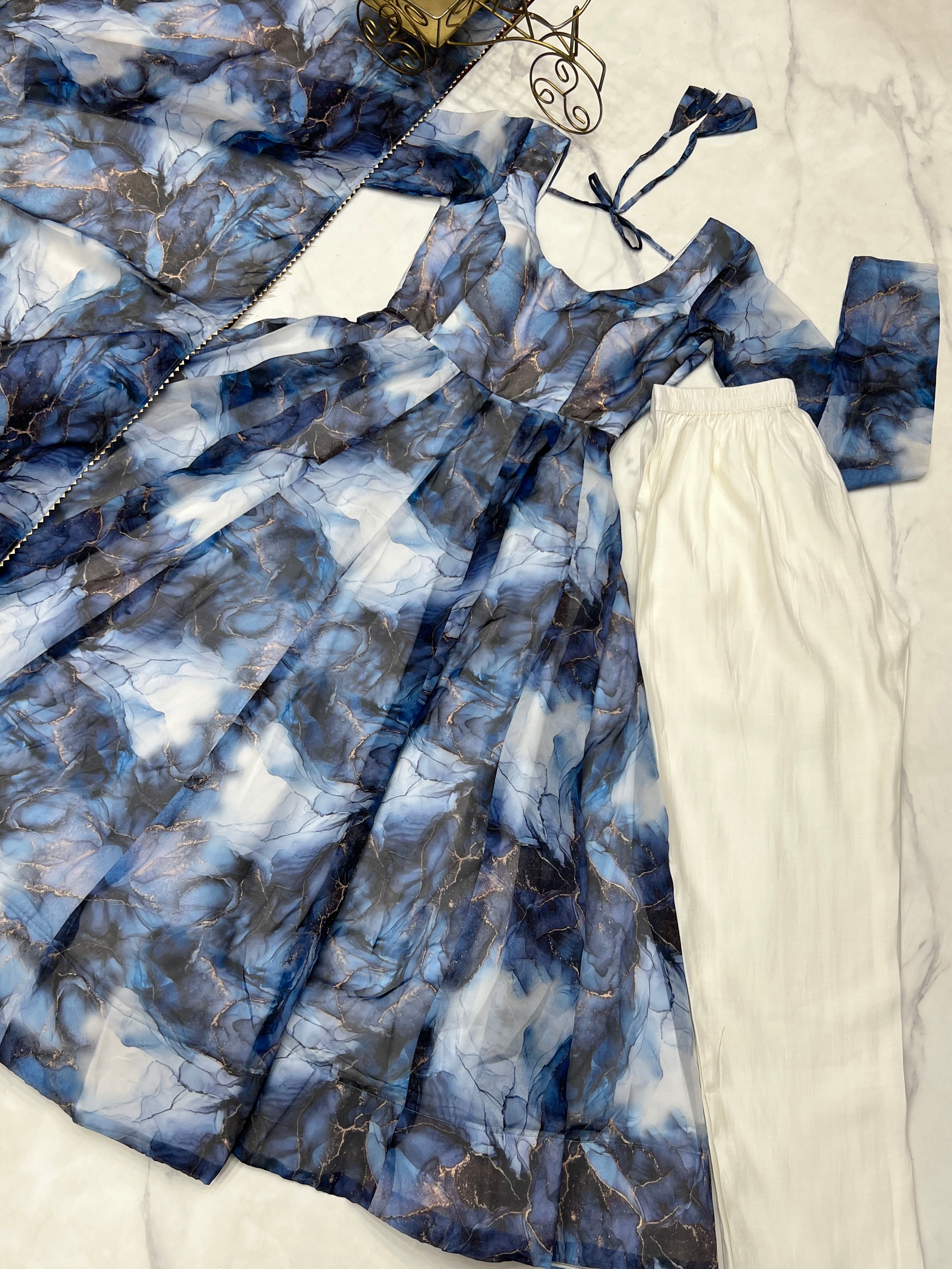 पार्टी वियर सुंदर अनारकली गाउन, पैंट और दुपट्टा