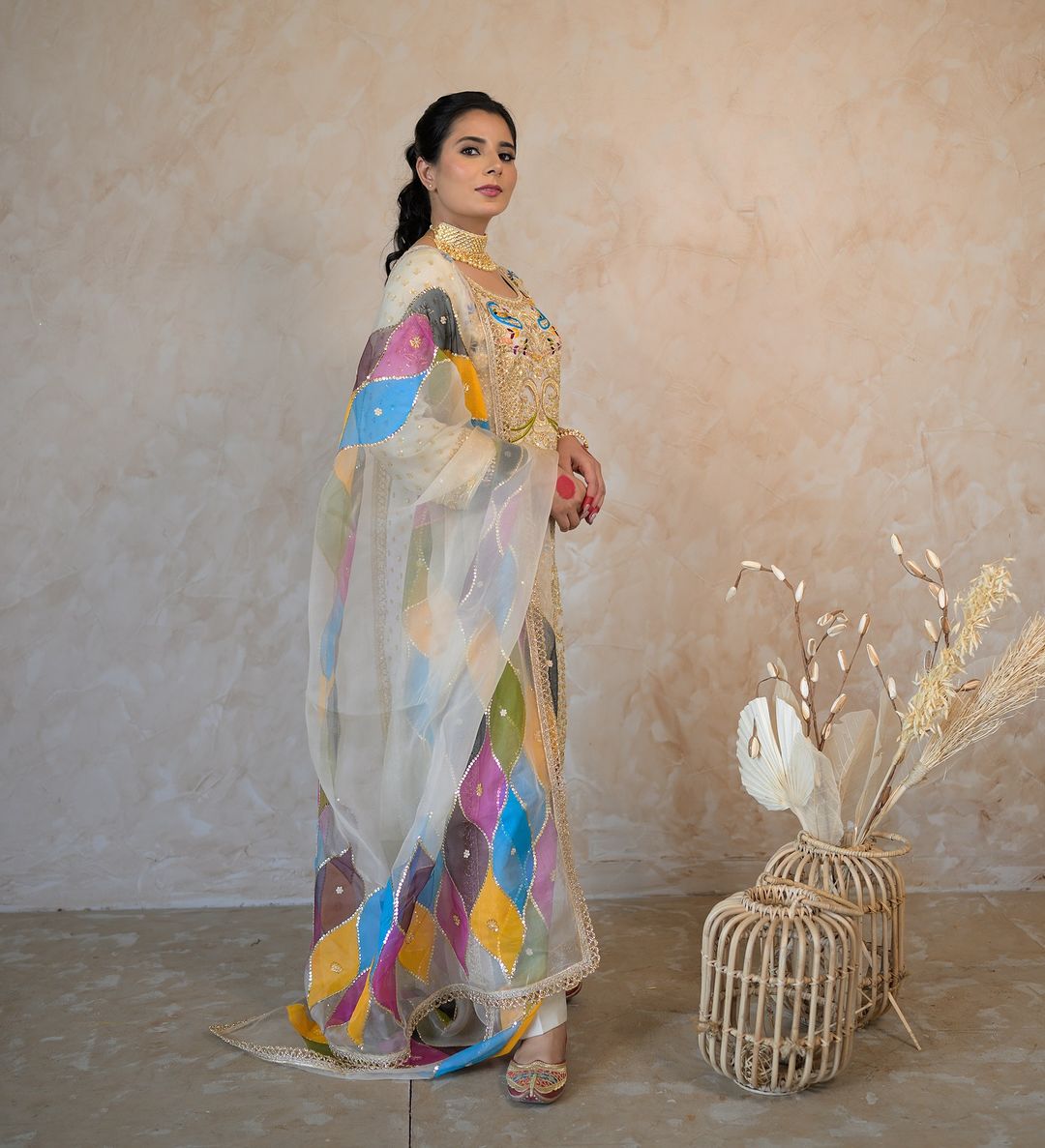 पार्टी वियर डिज़ाइनर टॉप-बॉटम और खूबसूरत दुपट्टा