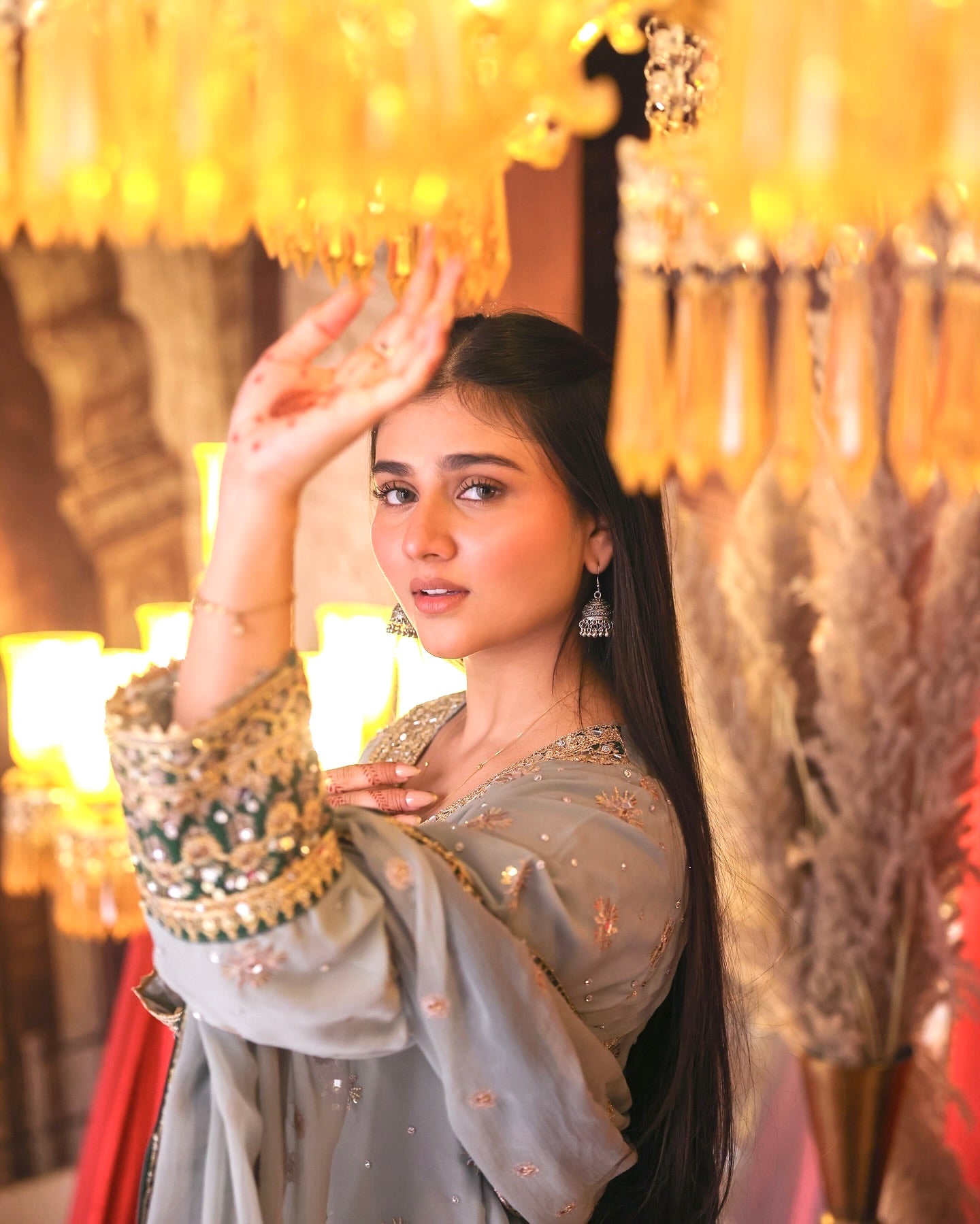 पार्टी वियर डिज़ाइनर टॉप-बॉटम और खूबसूरत दुपट्टा