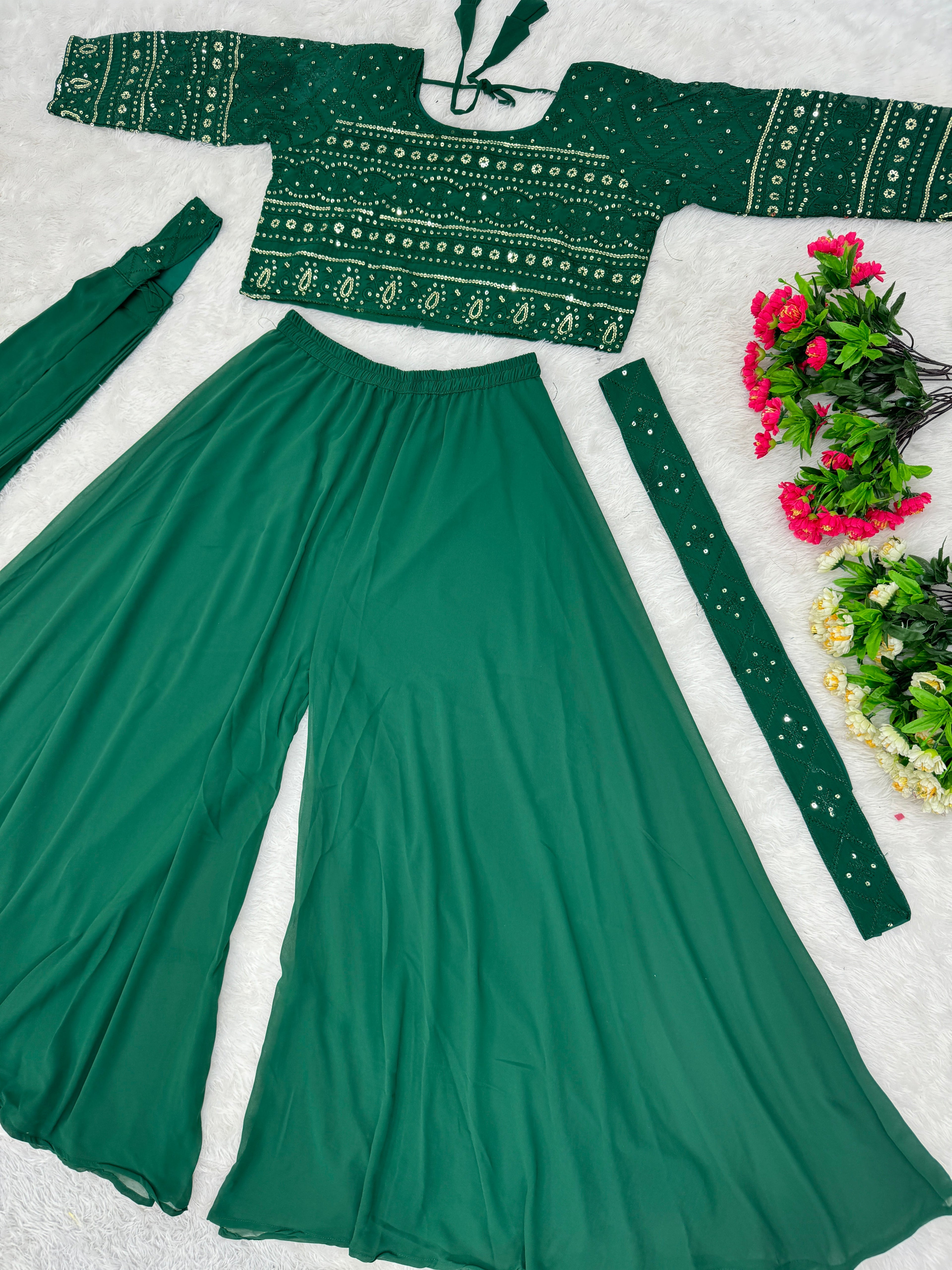 डिज़ाइनर पार्टी वियर चोली और शरारा खूबसूरत दुपट्टे के साथ