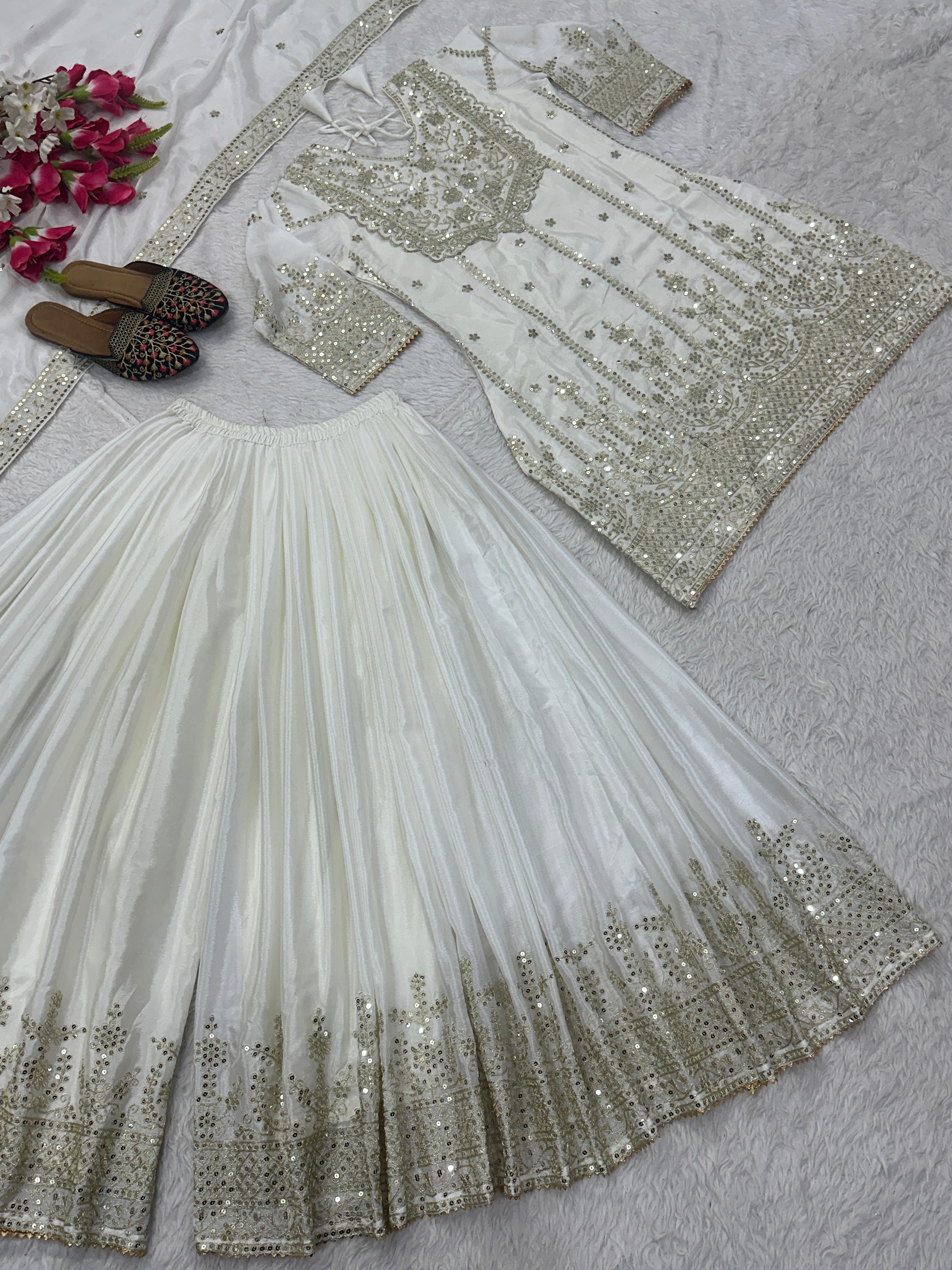 डिज़ाइनर पार्टी वियर लुक टॉप-प्लाज़ो और दुपट्टा कढ़ाई वर्क के साथ