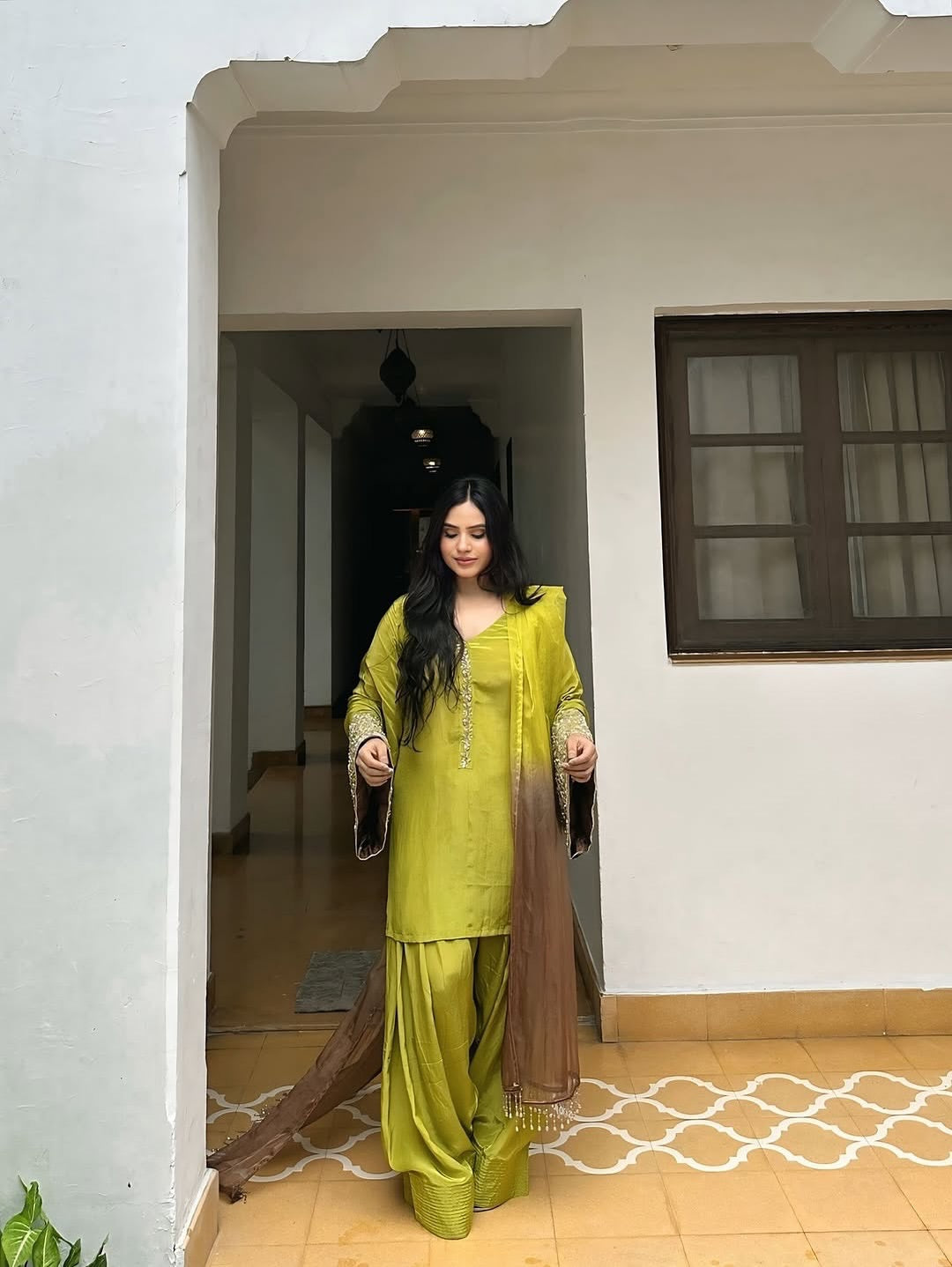 डिज़ाइनर पार्टी वियर लुक टॉप-बॉटम और दुपट्टा