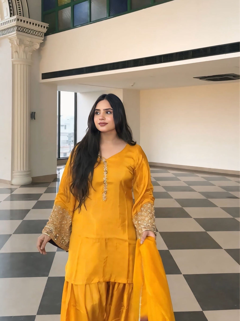 डिज़ाइनर पार्टी वियर लुक टॉप-बॉटम और दुपट्टा