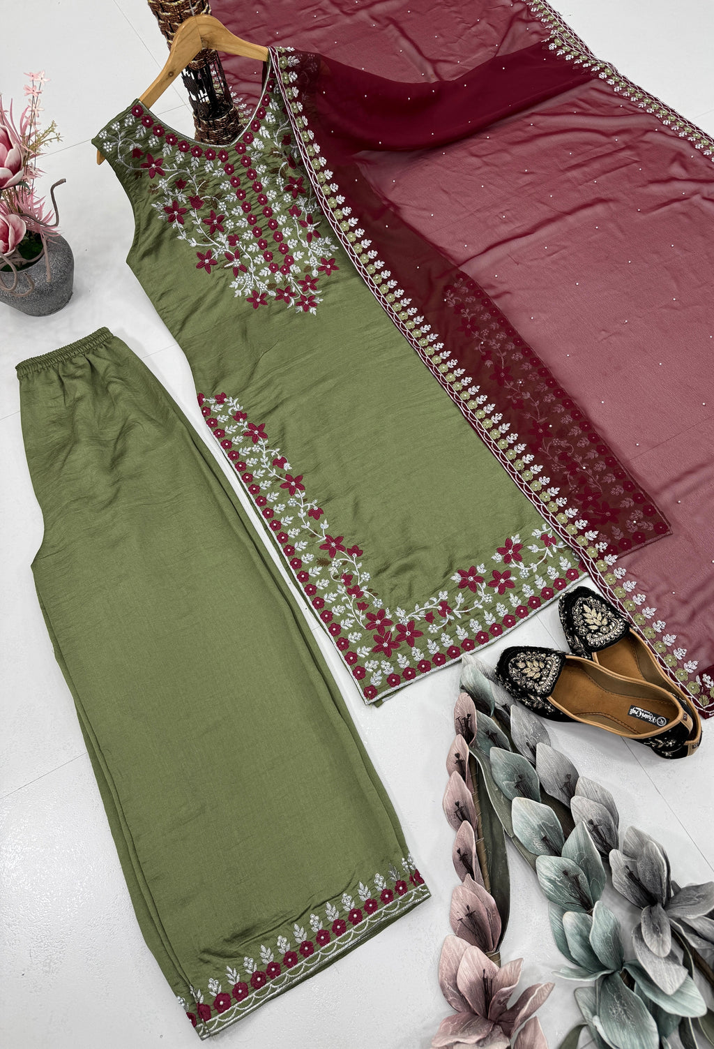 पार्टी वियर डिज़ाइनर टॉप और बॉटम दुपट्टे के साथ