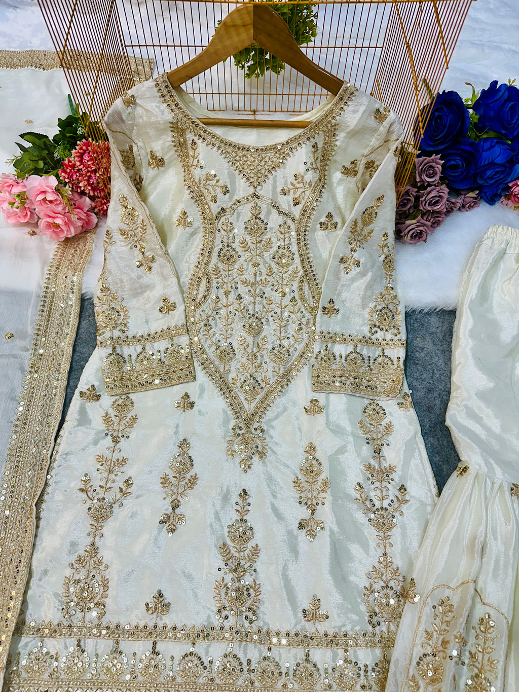 डिज़ाइनर पार्टी वियर टॉप बॉटम और दुपट्टा