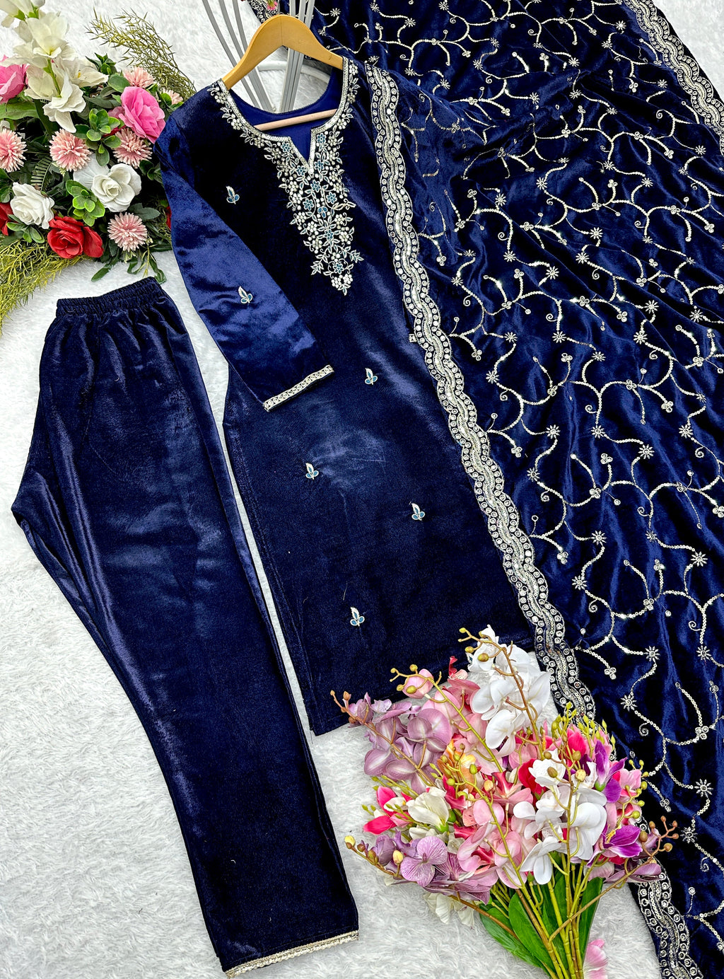 पार्टी वियर डिज़ाइनर टॉप - पेंट और खूबसूरत दुपट्टा