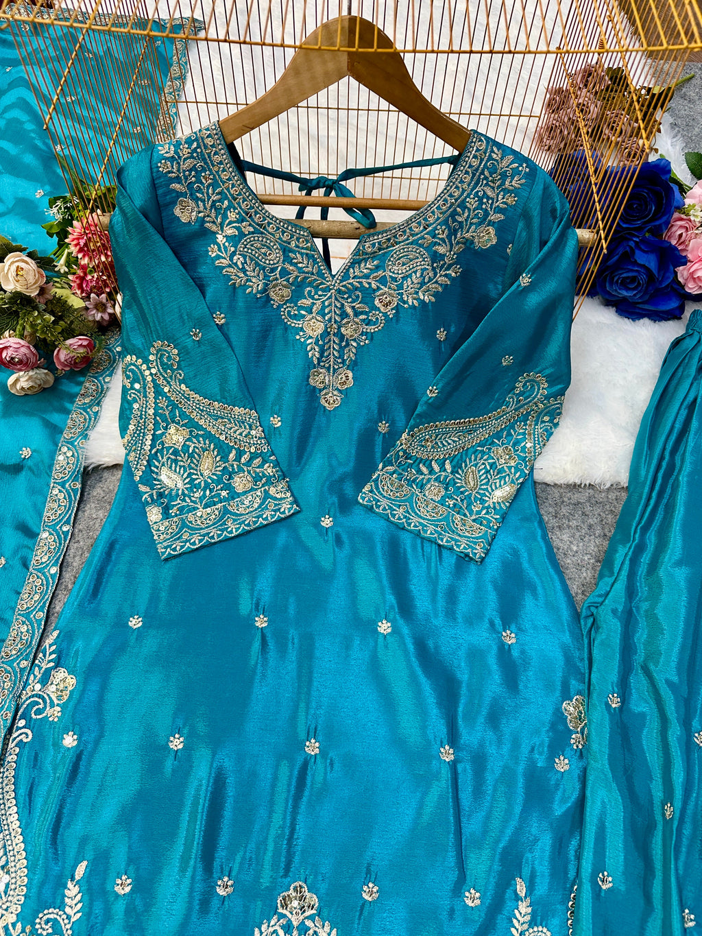 डिज़ाइनर पार्टी वियर टॉप बॉटम और दुपट्टा