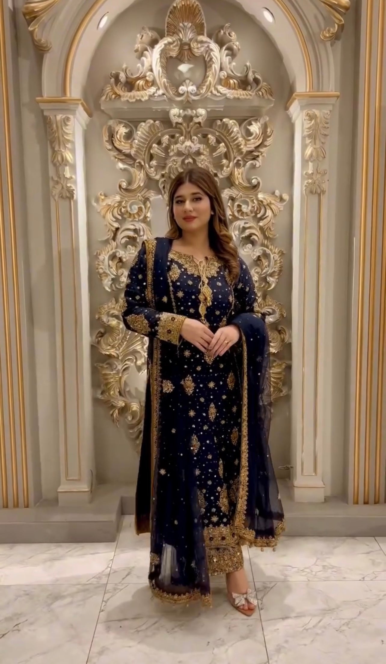 स्टाइलिश पार्टी वियर कुर्ता और प्लाज़ो दुपट्टे के साथ