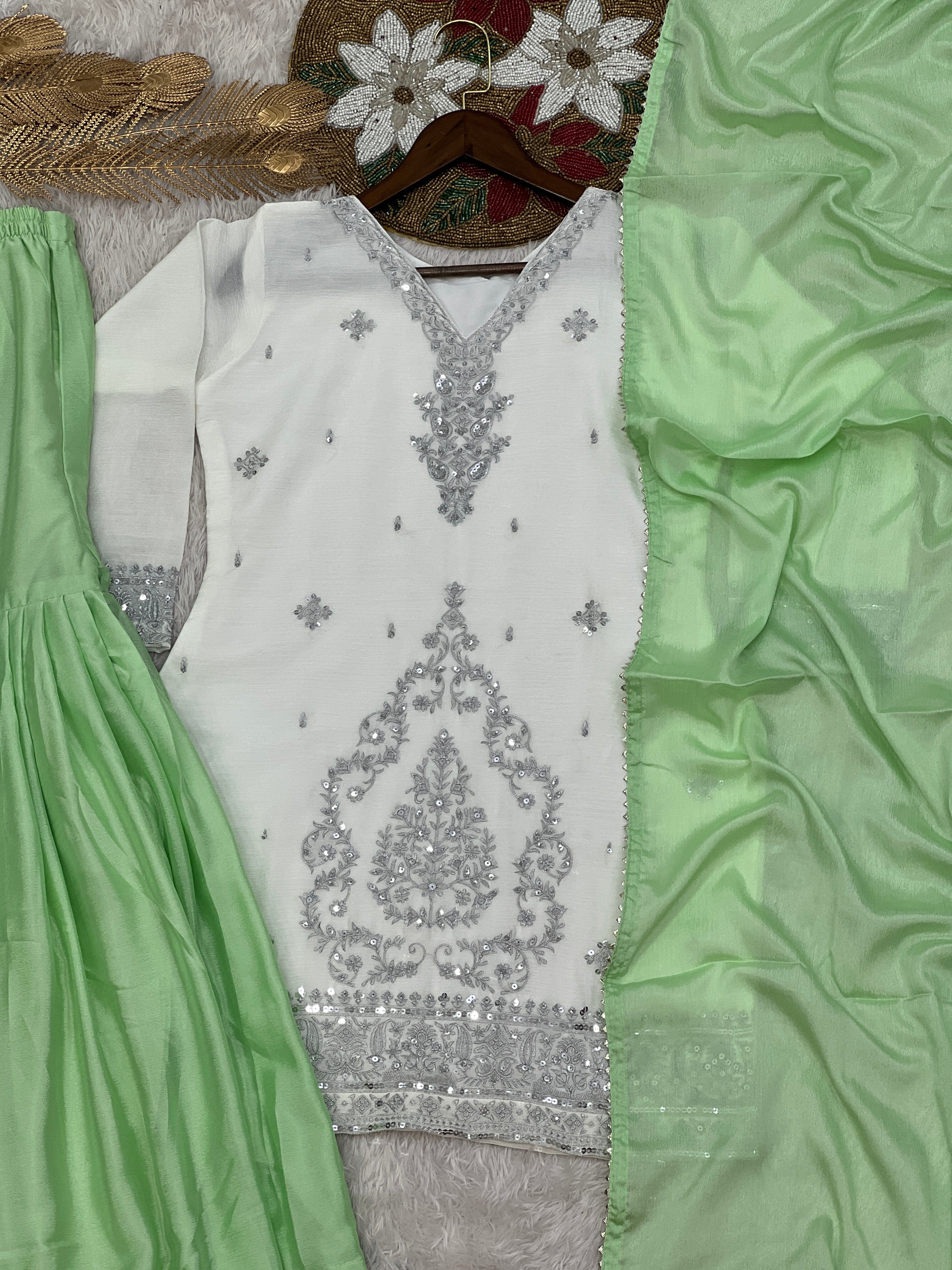 पार्टी वियर डिज़ाइनर टॉप-बॉटम और खूबसूरत दुपट्टा