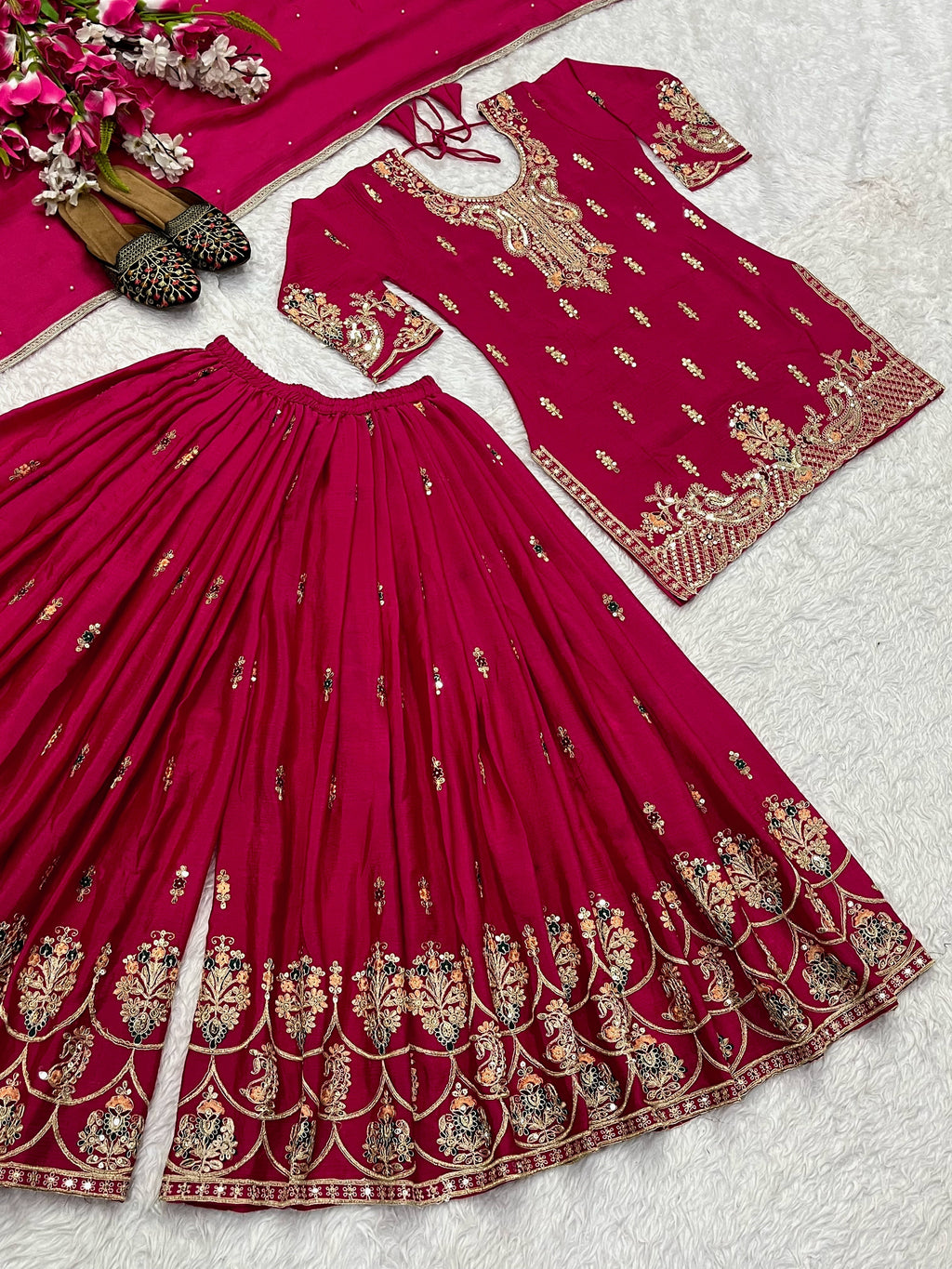 डिज़ाइनर पार्टी वियर लुक टॉप, शरारा प्लाज़ो और दुपट्टा