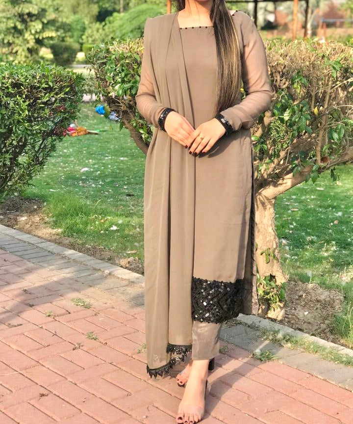 सुंदर पार्टी वियर टॉप पेंट और दुपट्टा