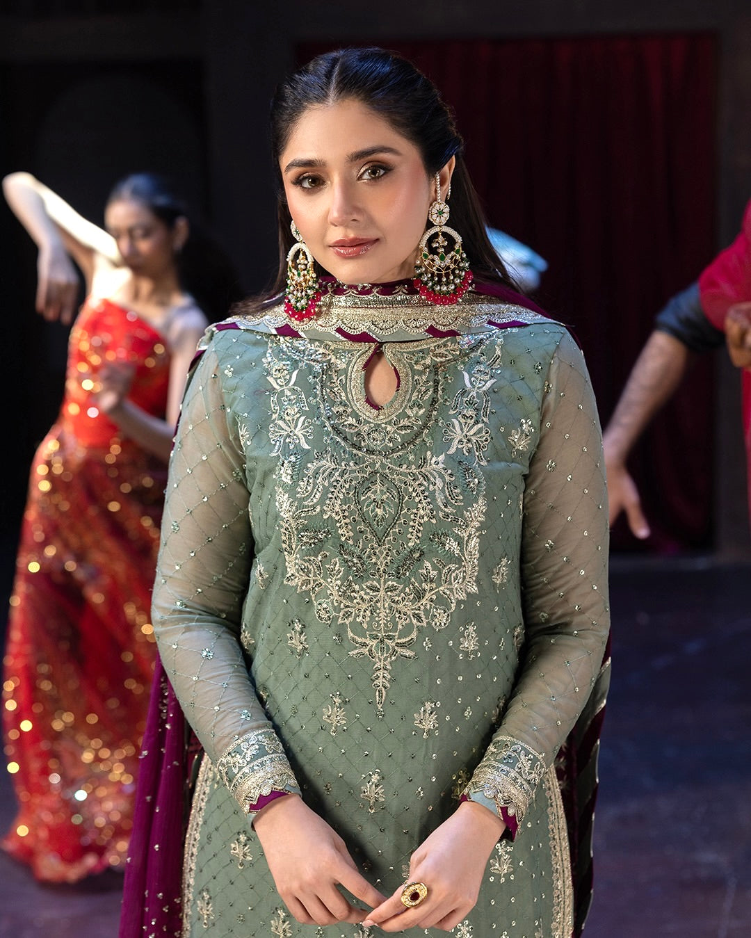 पार्टी वियर खूबसूरत टॉप-बॉटम और डिज़ाइनर दुपट्टा