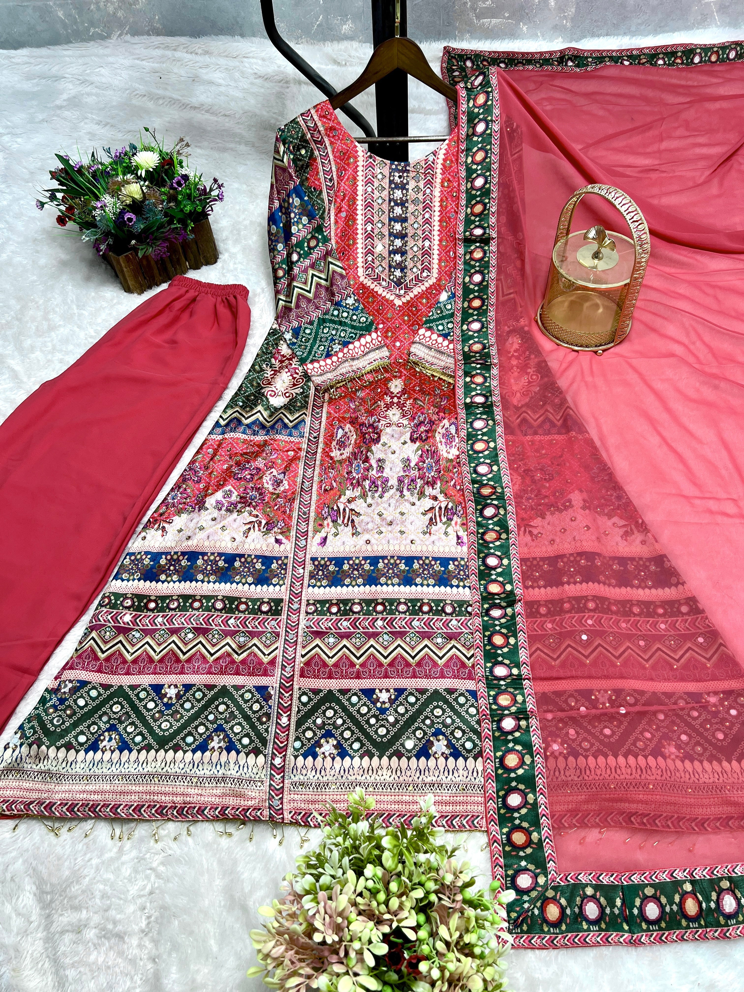 पार्टी वियर खूबसूरत टॉप-बॉटम और दुपट्टा